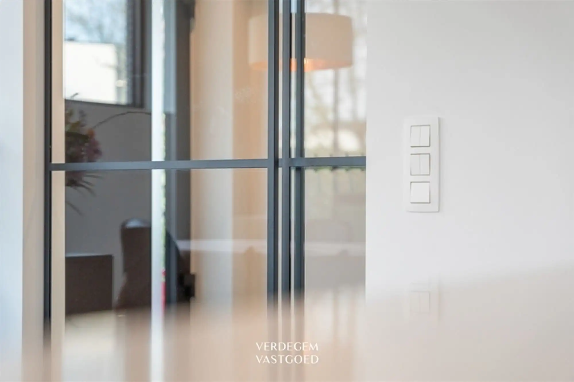 Knappe gezinswoning met 3 slaapkamers, tuin en inpandige garage op een topligging foto 7