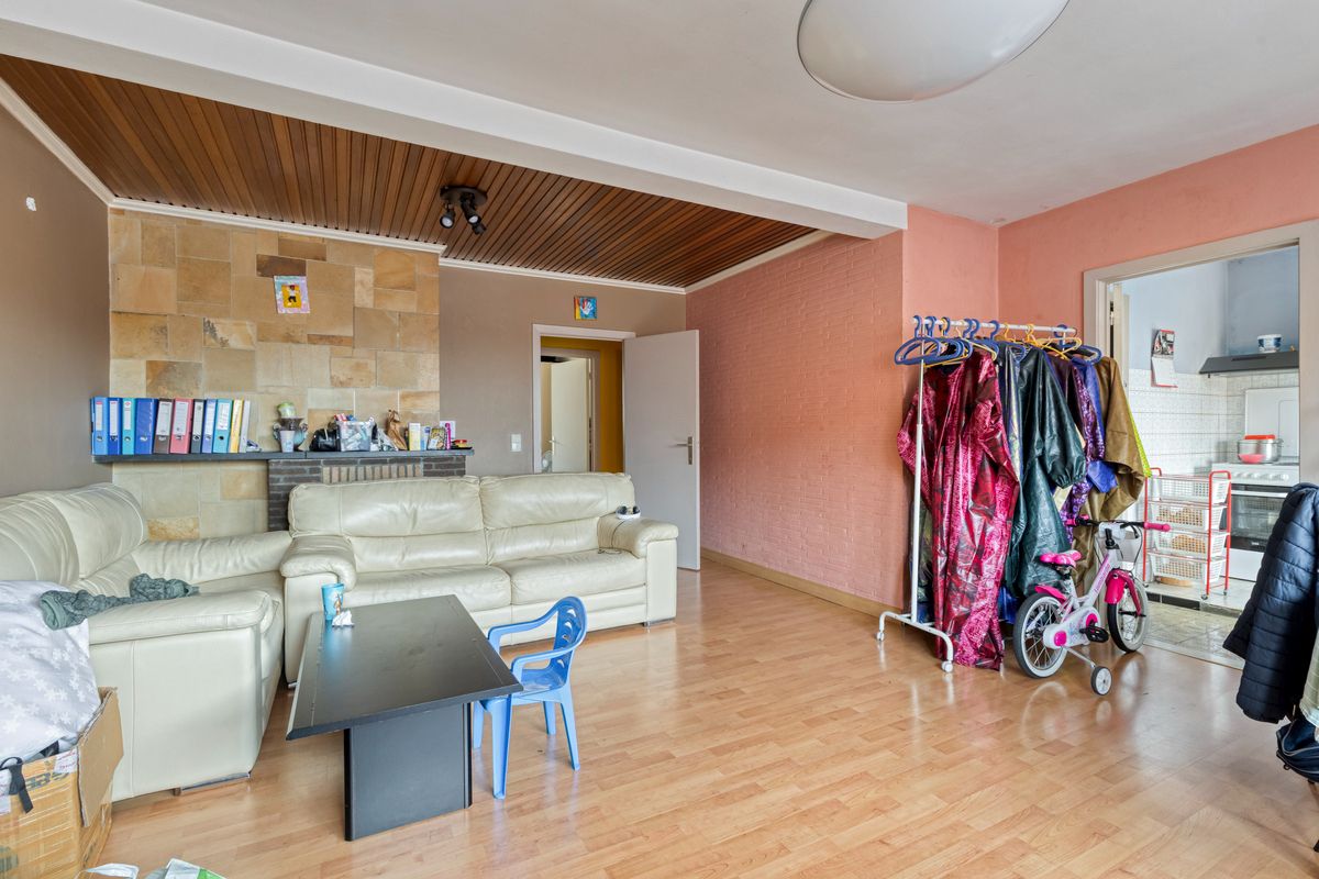 Leuk appartement op de tweede verdieping in het hartje van Oostkamp met 2 slaapkamers en fietsenstalling foto 7