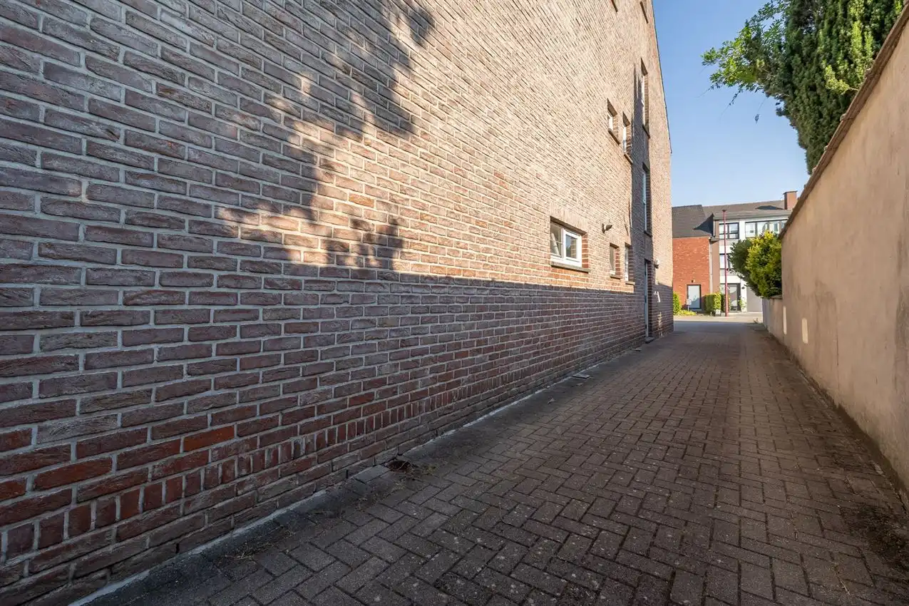 Appartement met twee slaapkamers en garage op rustige en toch centrale locatie foto 24