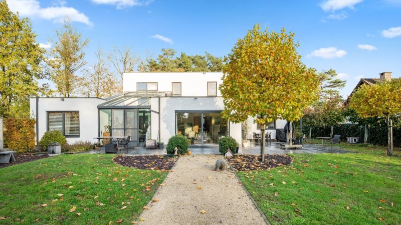 Moderne villa 247m² met bijgebouw-garage en zwembad op 58 are foto 35