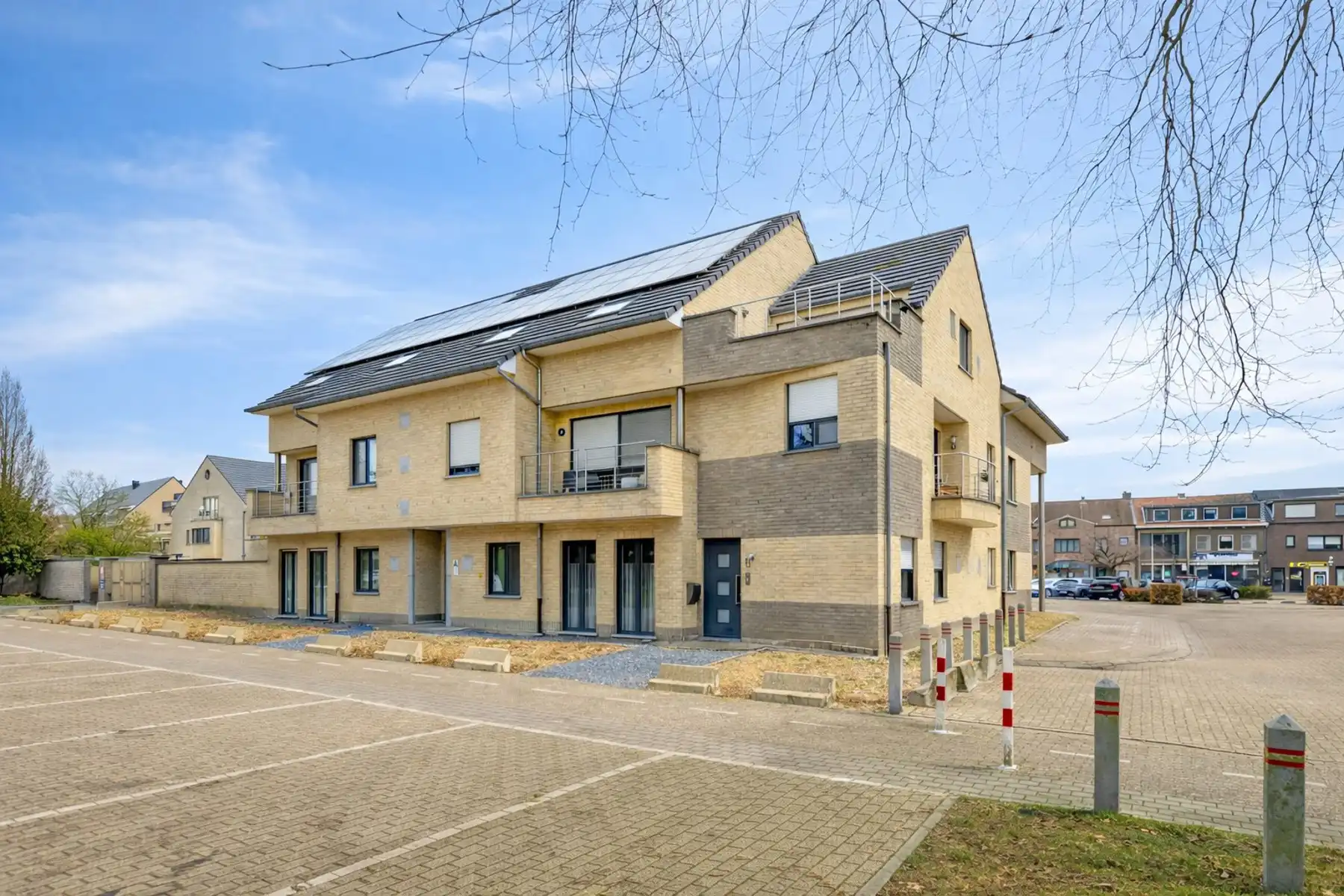 Zuid gelegen appartement met 2 slaapkamers + 2 parkings+2 bergings foto 4