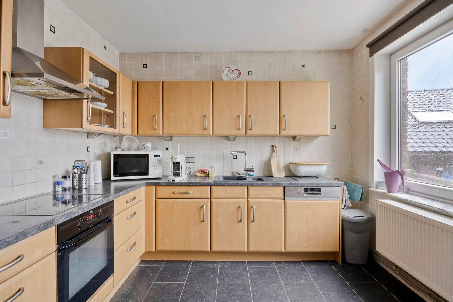 Zeer ruim appartement(3slpks) met 2 garages + zolder + tuin  foto 11