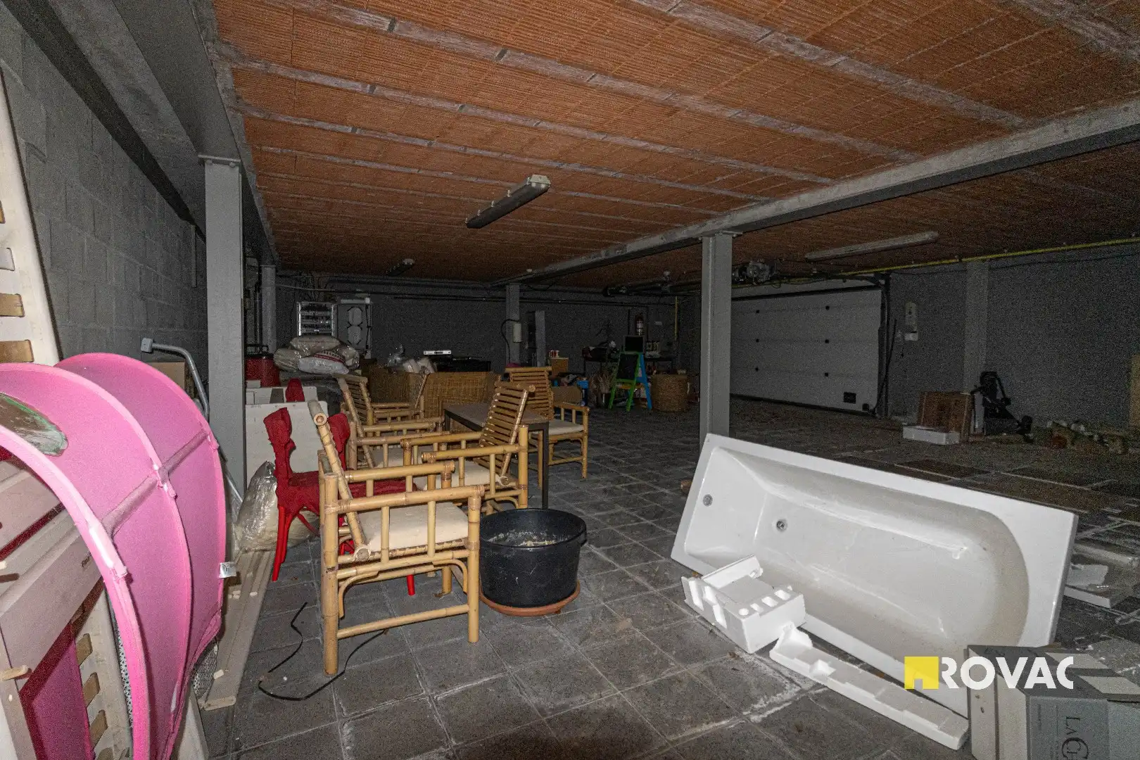 Ruime alleenstaande loftwoning met garage/opslagplaats foto 18