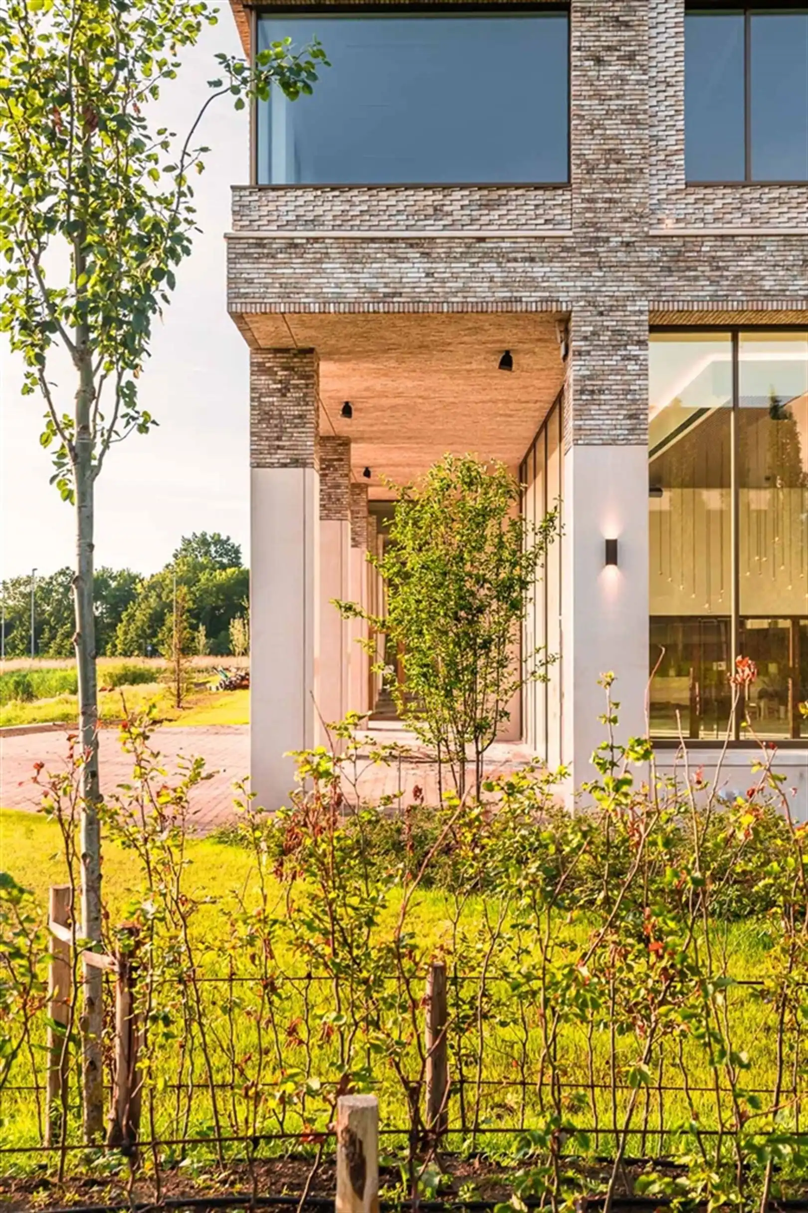 Prestigieus kantoorgebouw - oppervlaktes van 338m² tot 5760m² foto 3