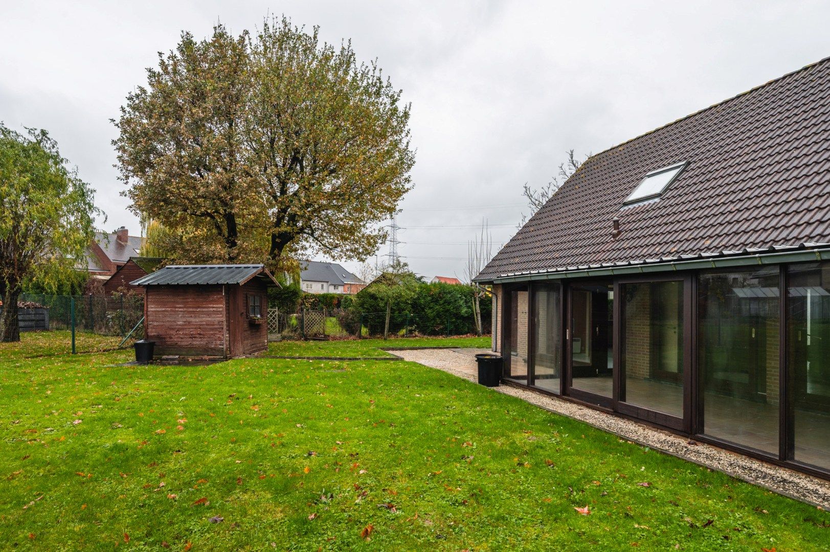 Open bebouwing op 950 m² met 4 kamers en garage foto 8