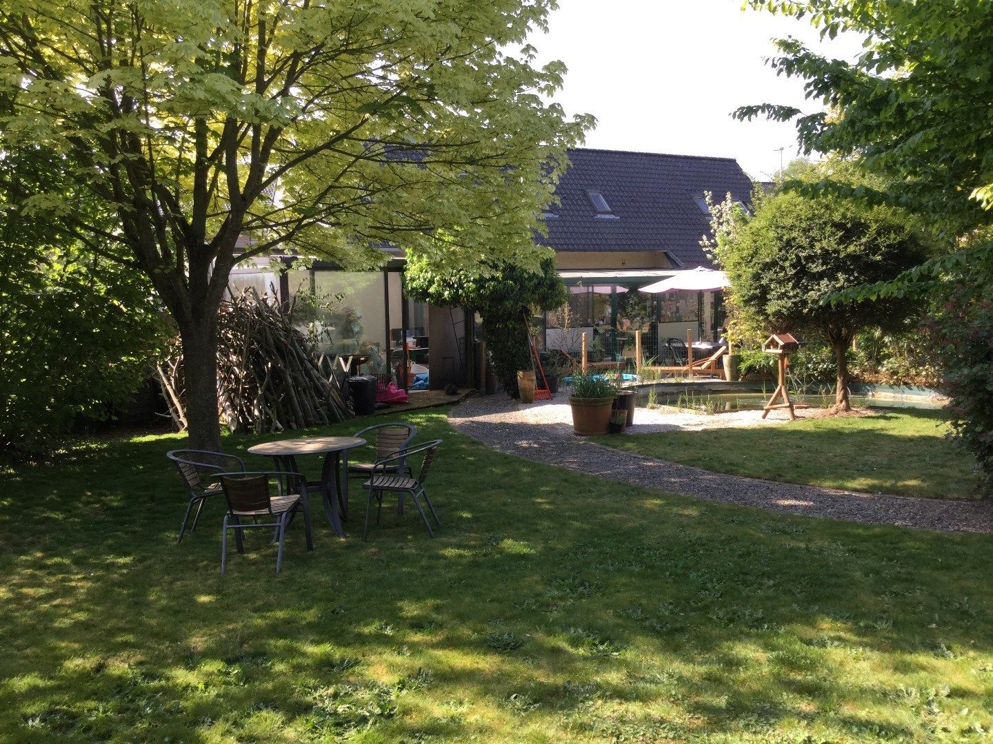 Goed gelegen villa in hoeve-stijl met ruime tuin foto 2