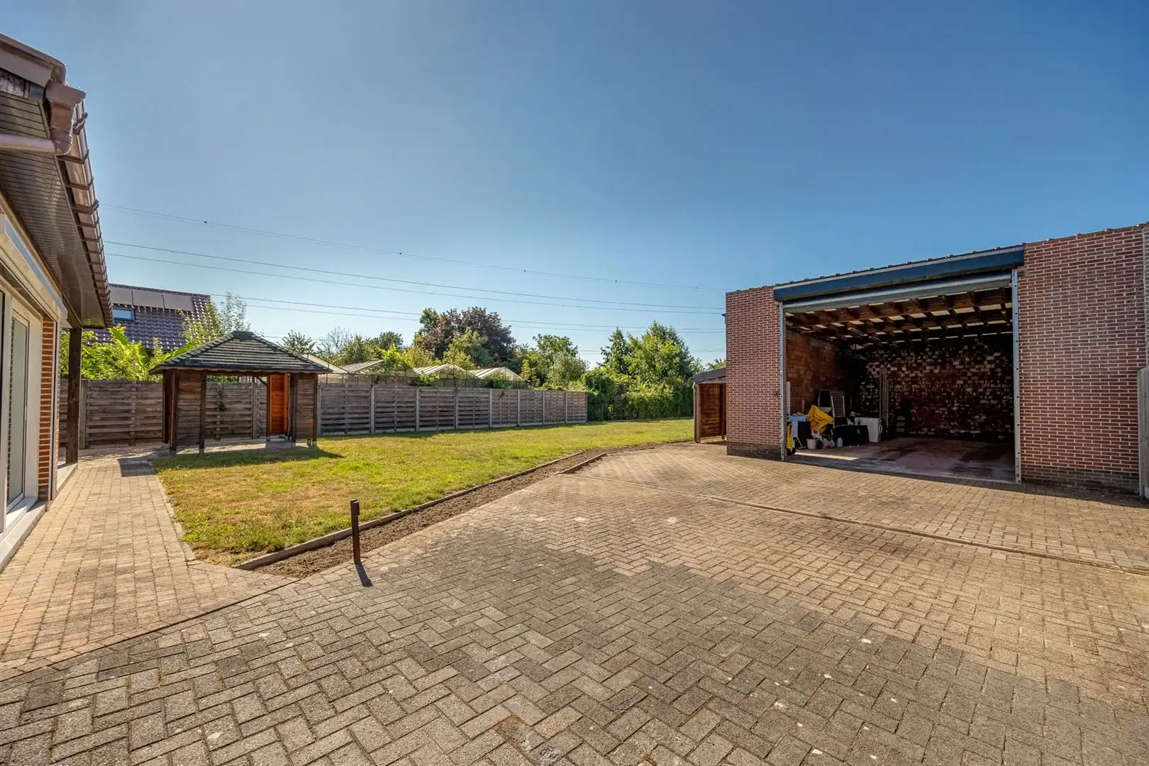 Casco villa met magazijn  foto 7