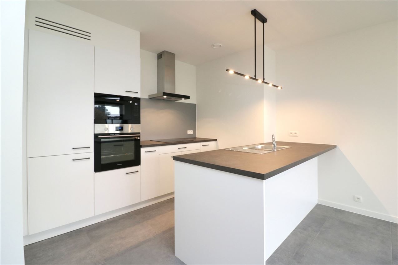 Nieuwbouwapp. met twee slpk, zuidterras op een gunstige ligging foto 5