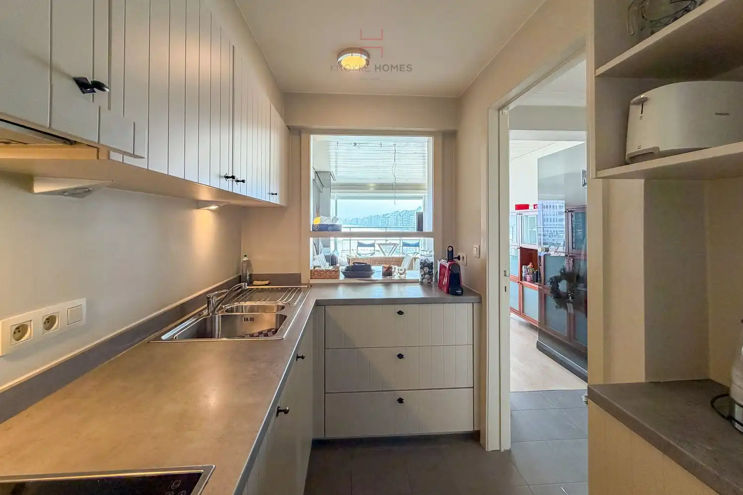 Prachtig gelegen vakantie-appartement met uniek zicht over het Albertstrand foto 6