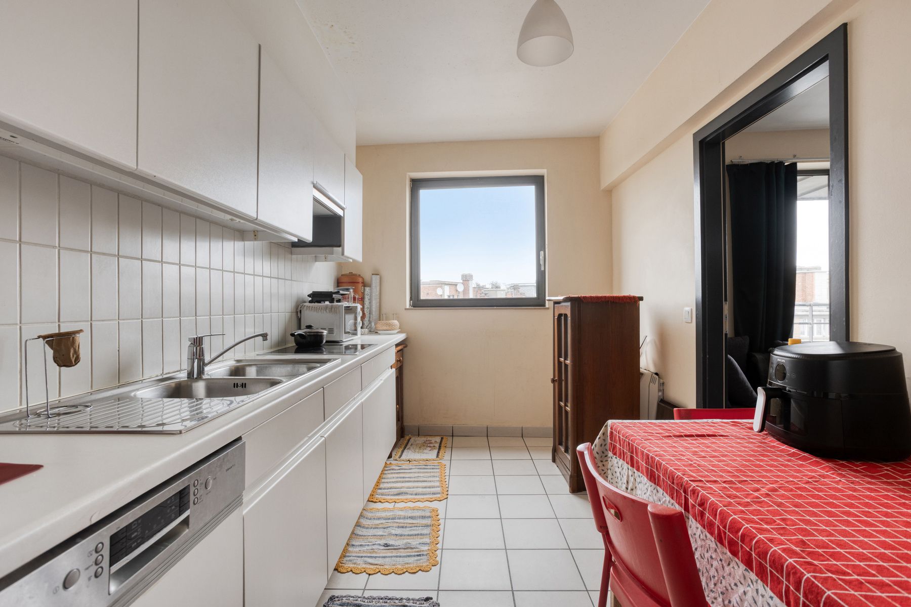 APPARTEMENT 7DE VERDIEPING + ONDERGRONDSE AUTOSTAANPLAATS foto 3