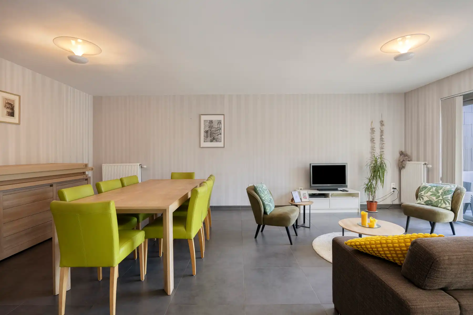 Instapklare HOB met 5 kamers + bureau, en aangename tuin! foto 8