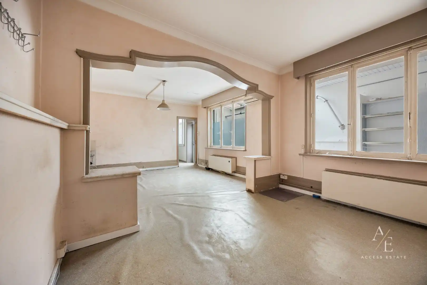 Veelzijdig te renoveren eigendom met tuin en 2 garages en achterdoorgang in Temse foto 12