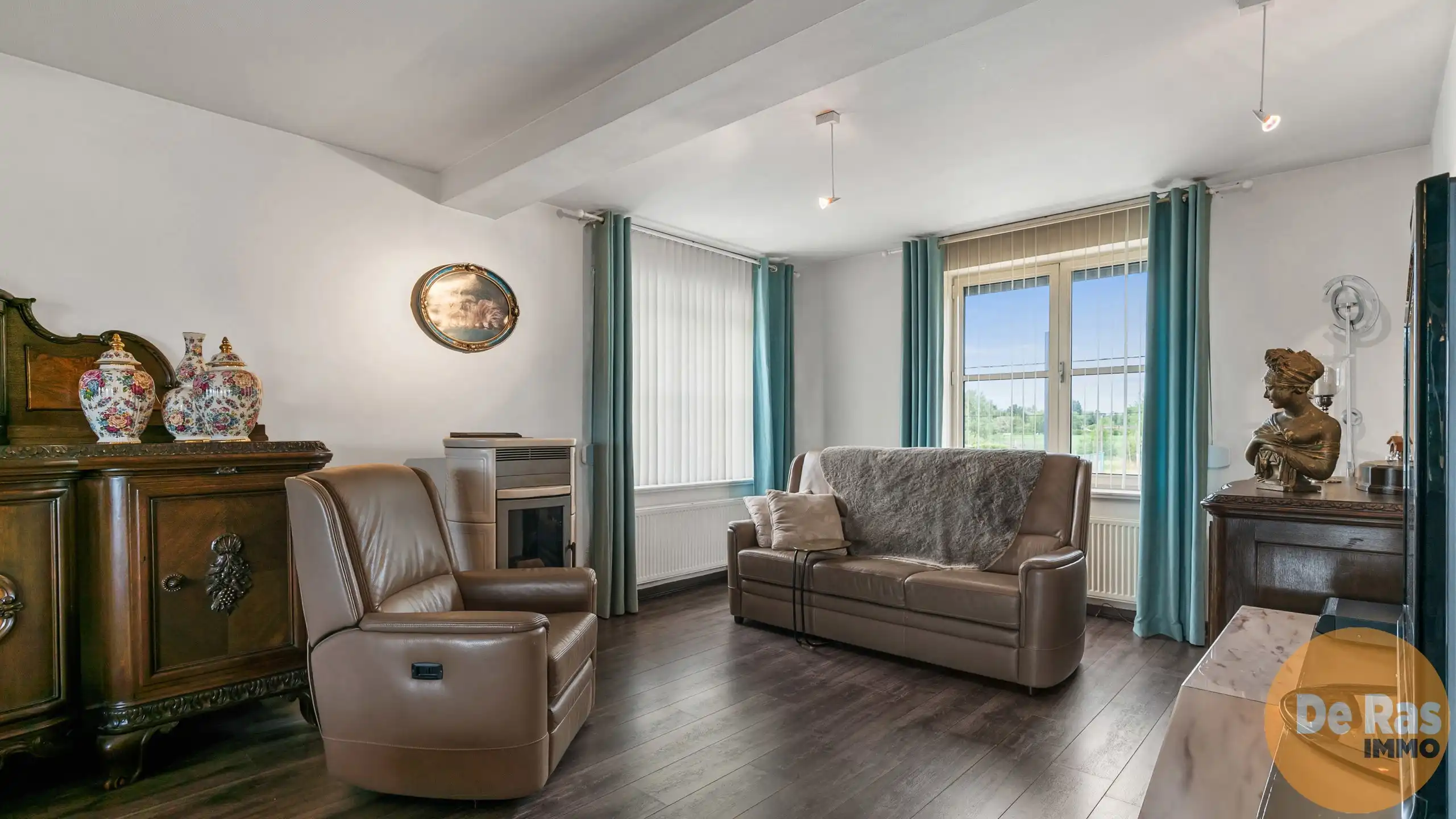 KALKEN  - Zeer centraal gelegen handelspand met ruim appartement foto 24