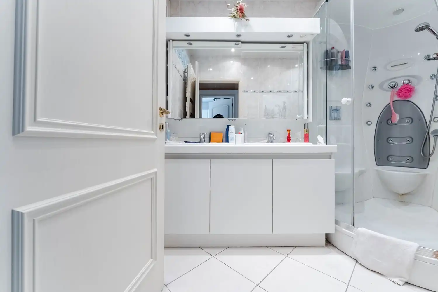 Te huur: Prachtige woning in het villapark Achel Statie op 1350m² foto 19