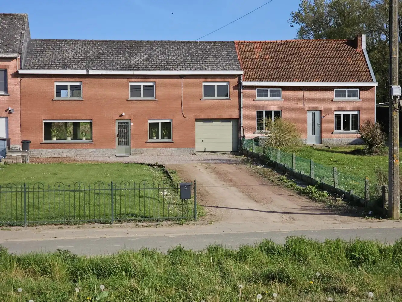 Landelijk gelegen woning met tuin foto 2