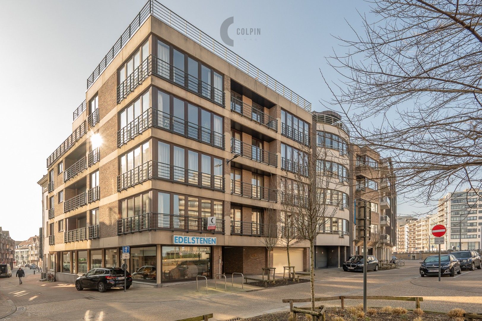 Ruim op te frissen hoekappartement vlakbij de zeedijk foto 12