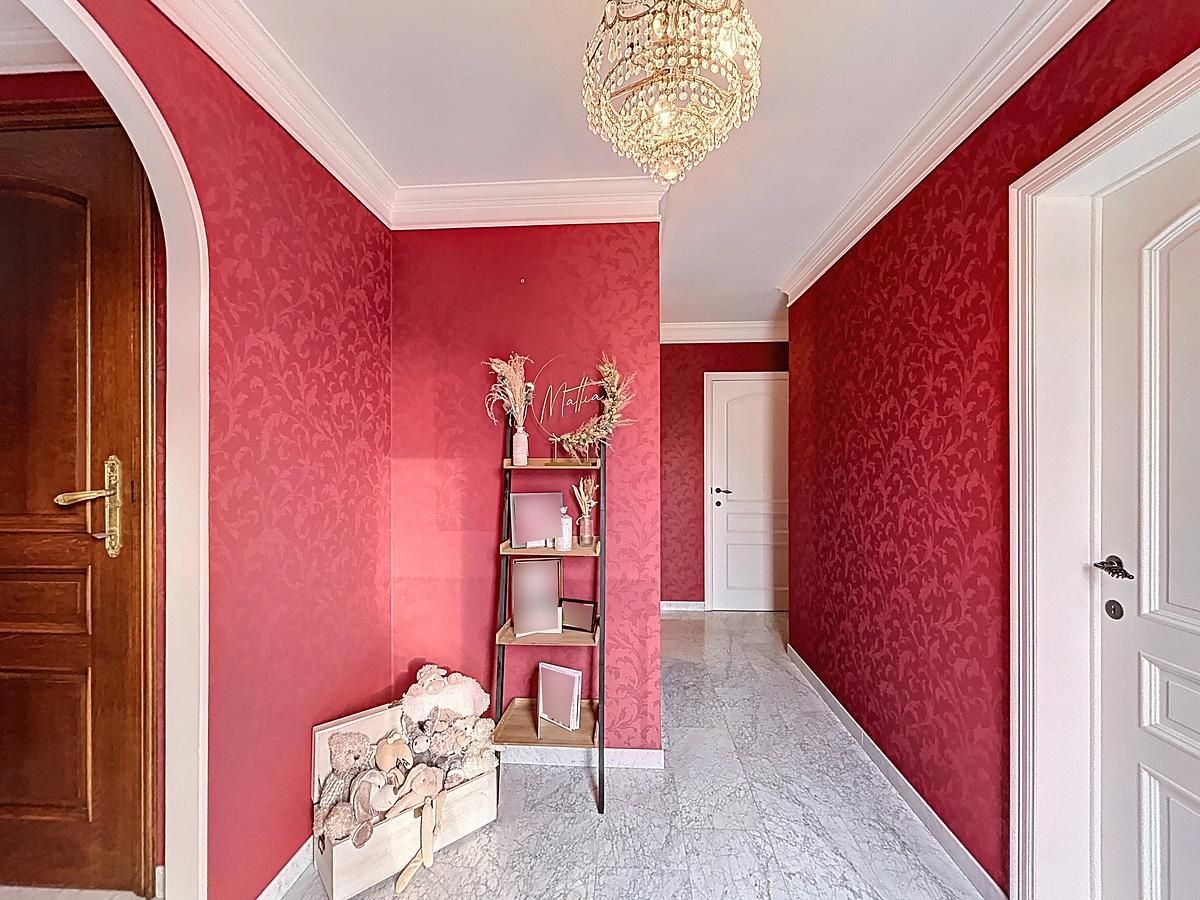 Karaktervol landhuis op 2318 m² in groene, rustige omgeving foto 6