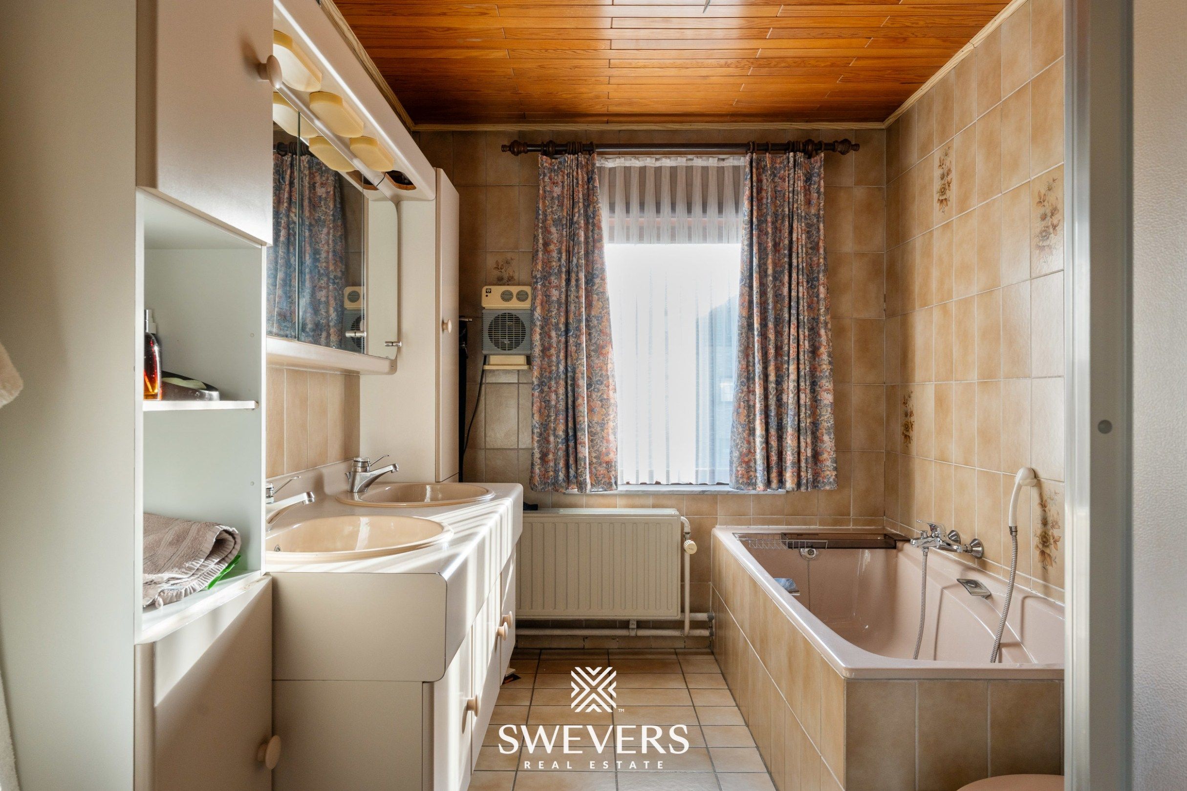 Op te frissen gezinswoning met werkplaats in centrum Helchteren foto 21