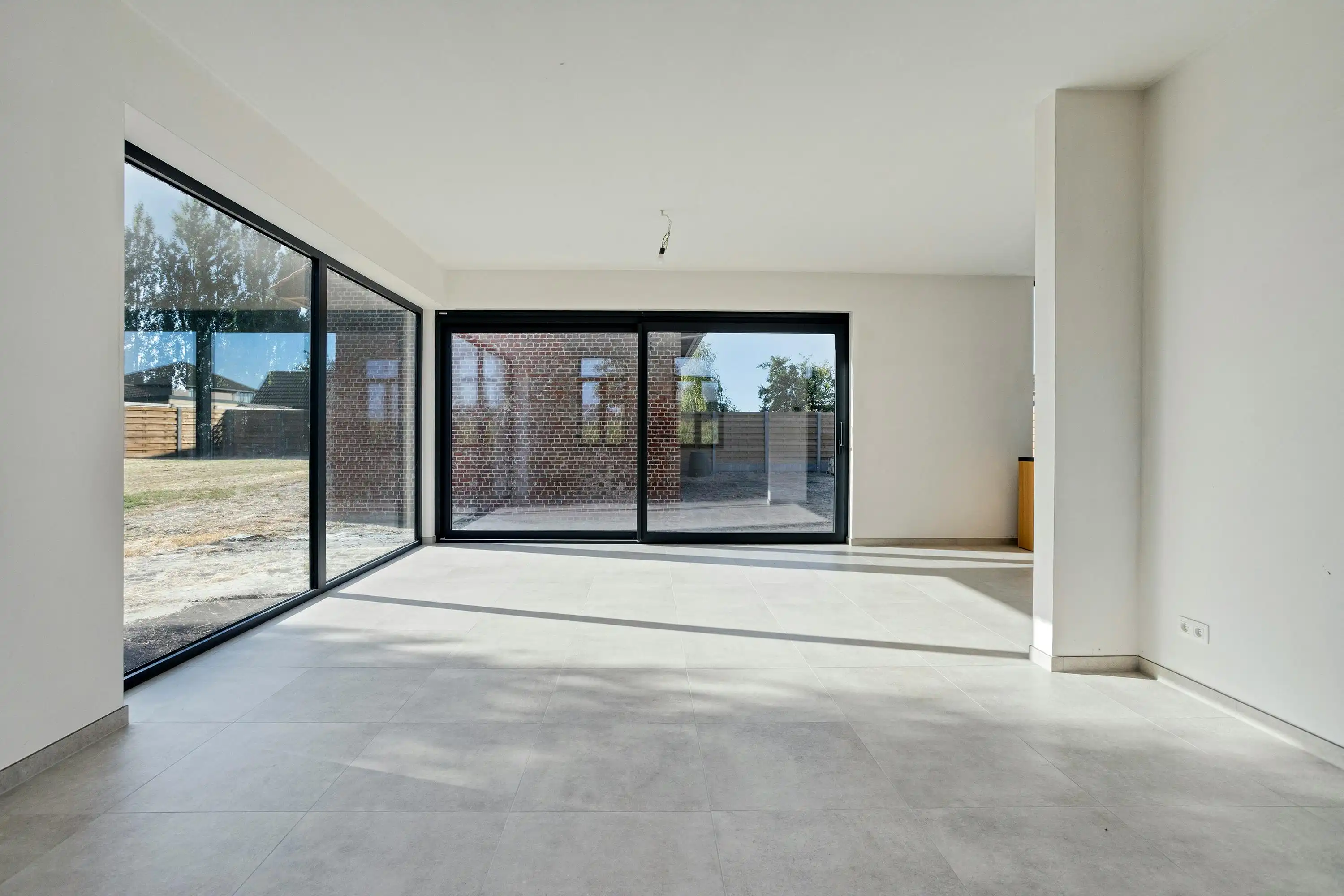 Alleenstaand huis te koop in Vleteren met weide en bijgebouw foto 11