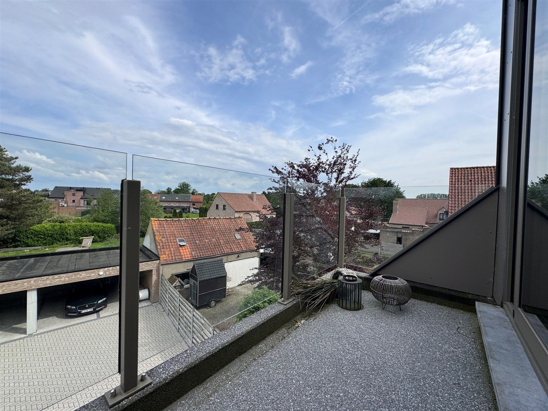Schitterend 2 slaapkamer appartement met staanplaats en carport. foto 10