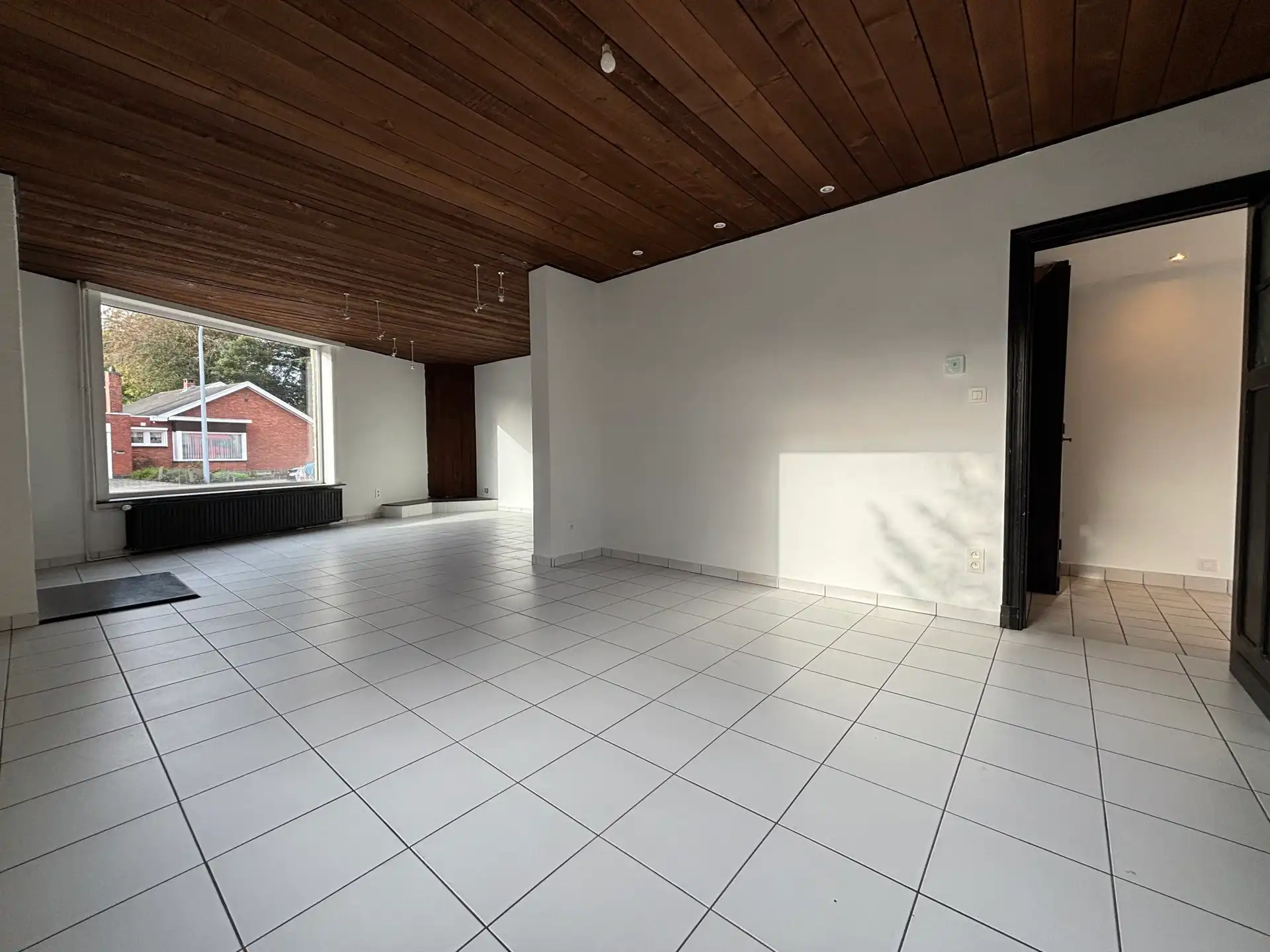 Ruime halfopen bebouwing met 4 slaapkamers en tuin foto 13