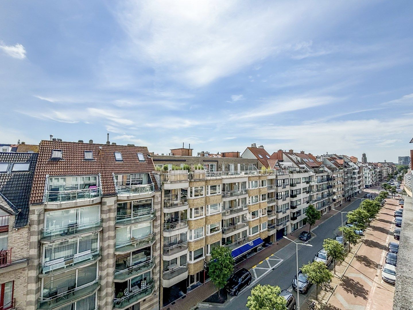 Duplex dakapp. met circa 16 m² terras gelegen in de P. Parmentierlaan op wandelafstand van het Rubensplein en de Zeedijk. foto 4