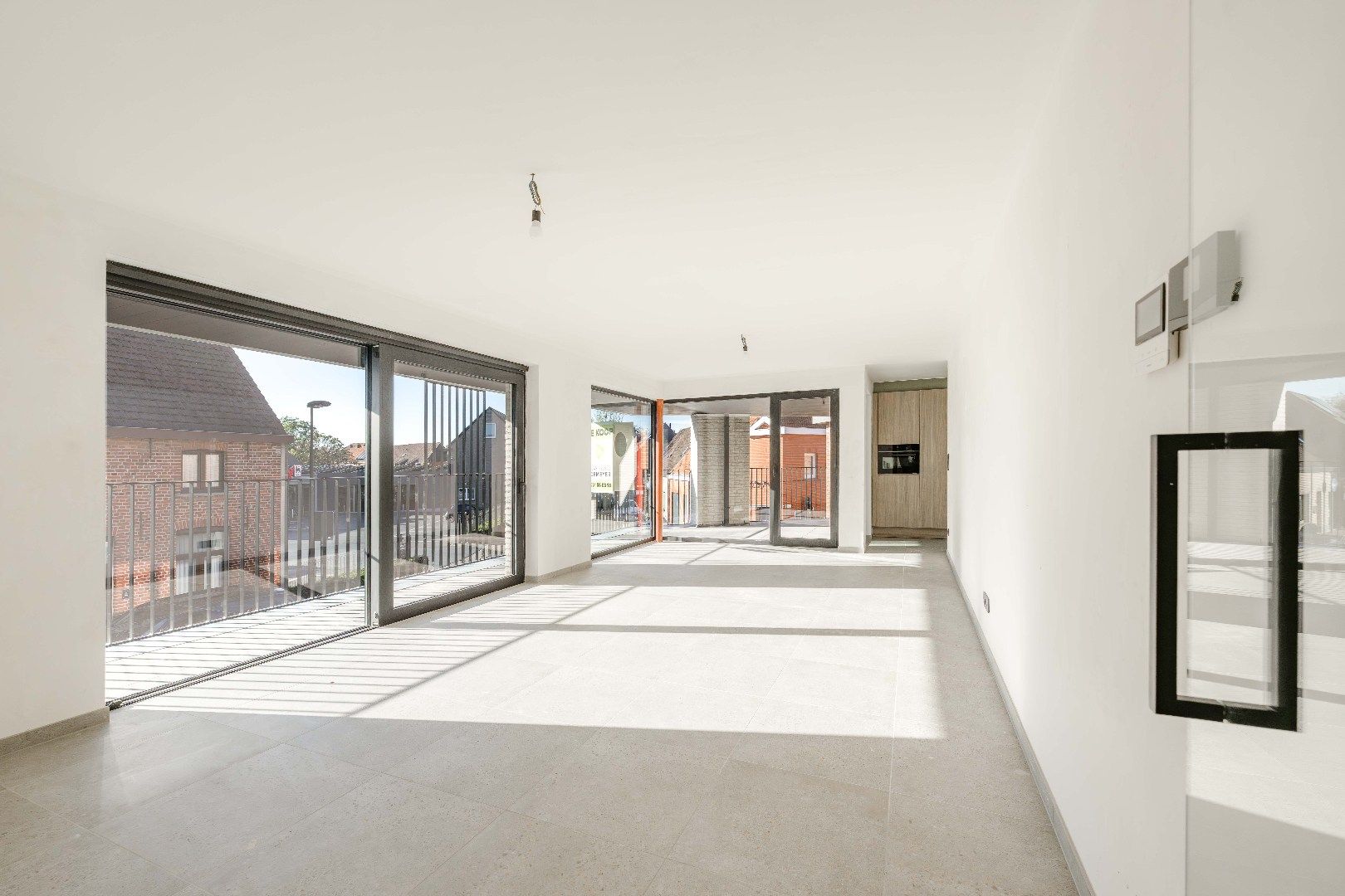 TOPLOCATIE | APPARTEMENT MET RUIM TERRAS | 2 SLPKS | STAANPLAATS foto 2