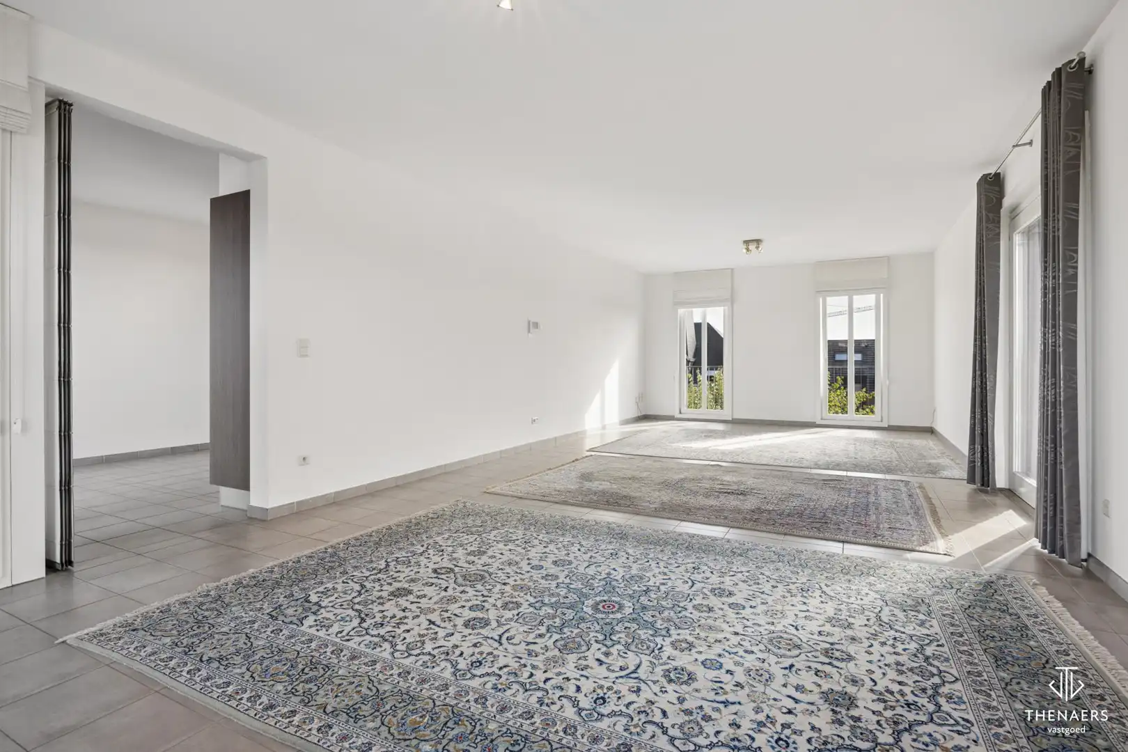 Ruim appartement van 166 m² met 2 terrassen en ondergrondse autostaanplaats in hartje Sint-Truiden. foto 4