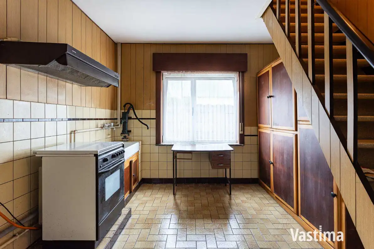 Woning met loods en grote tuin foto 10