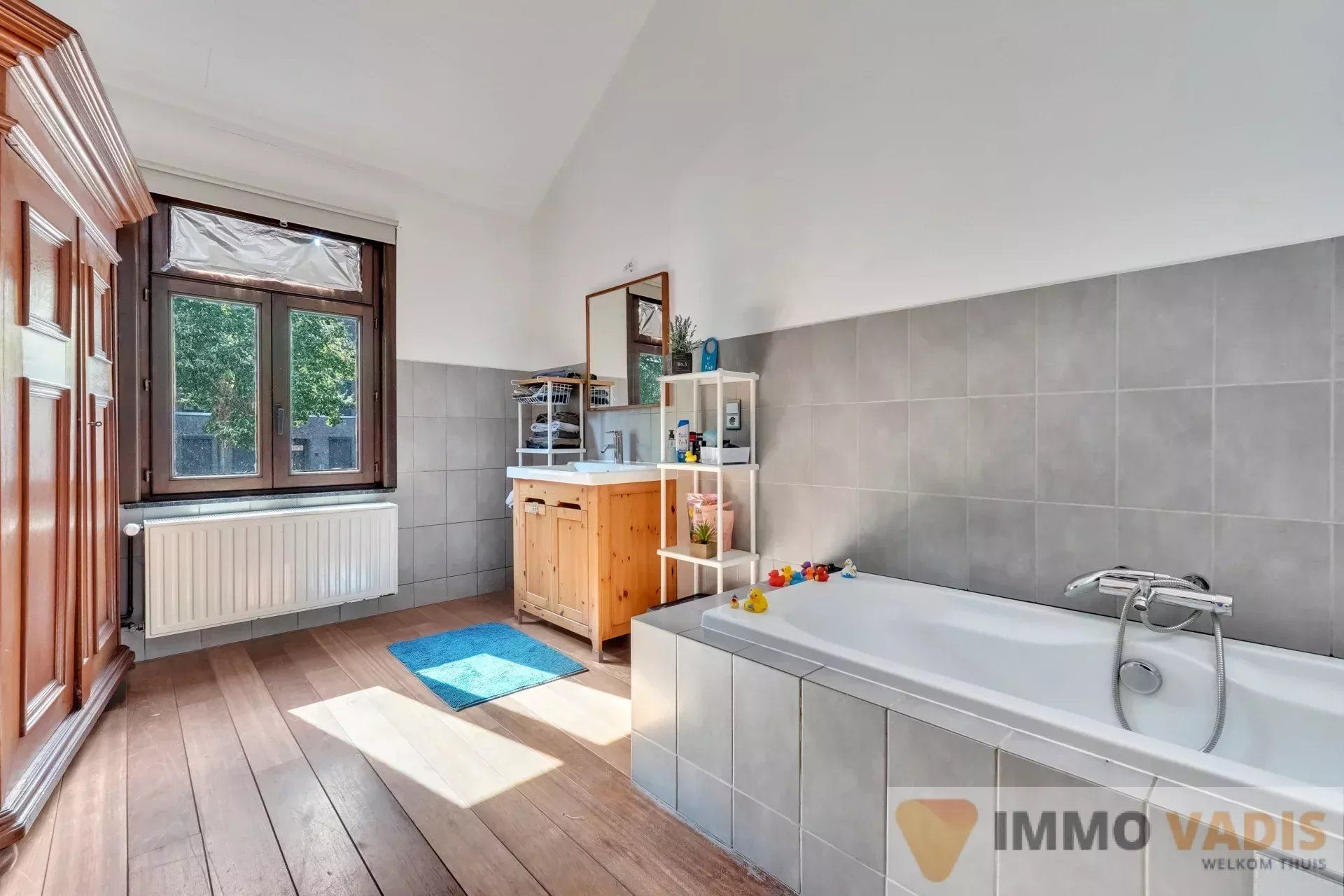 Stadswoning met garage, 2 slaapkamers en 2 badkamers, op een toplocatie in het centrum. Een verborgen parel in het hart van de stad. foto 18