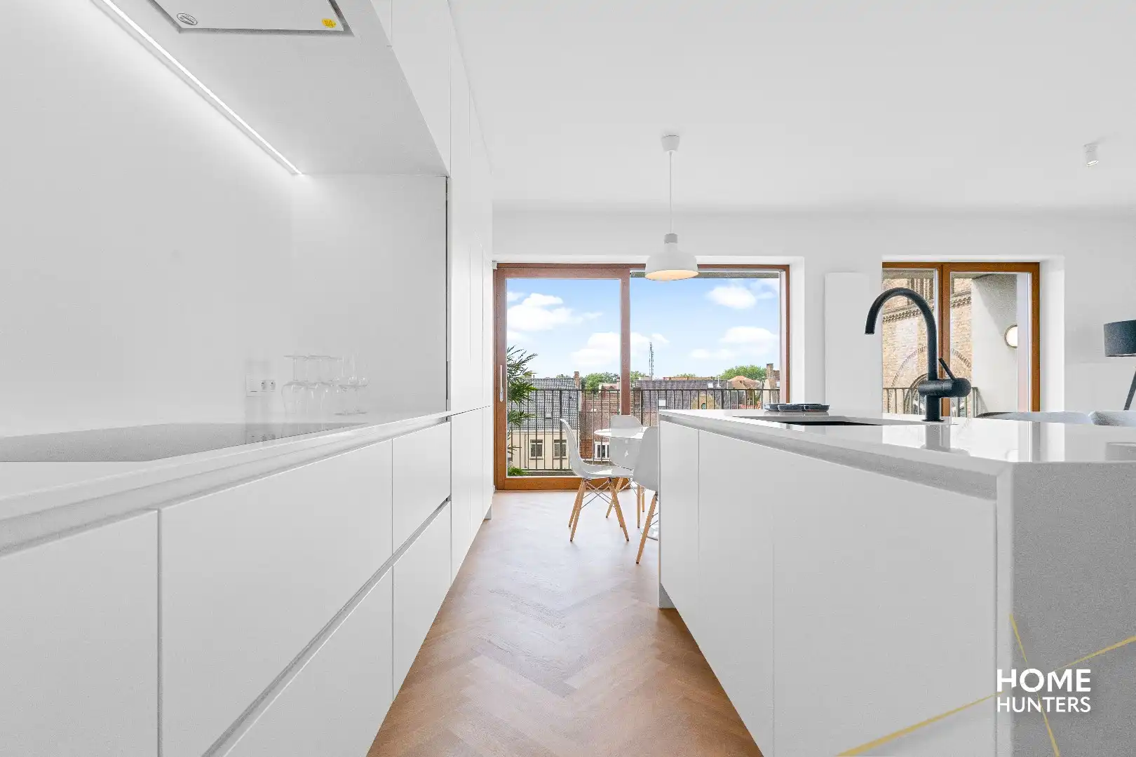 Luxueus appartement met zonnig terras in het hart van het historische stadscentrum van Ieper foto 11