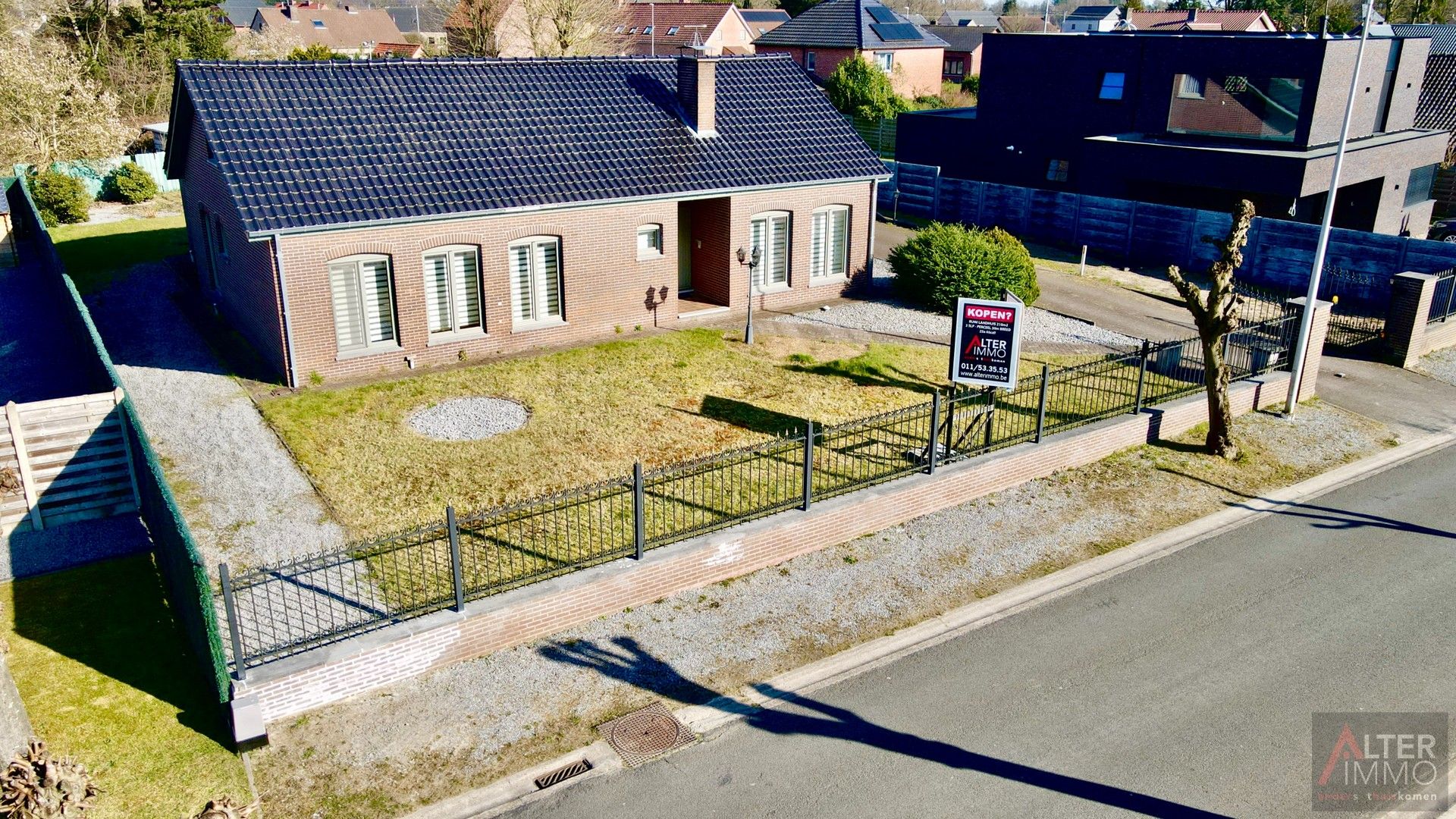Opportuniteit! Gelijkvloerse woning met 3 slaapkamers op een groot en breed perceel (30 m) van 25a 65ca - EPC makkelijk te verbeteren! foto 30