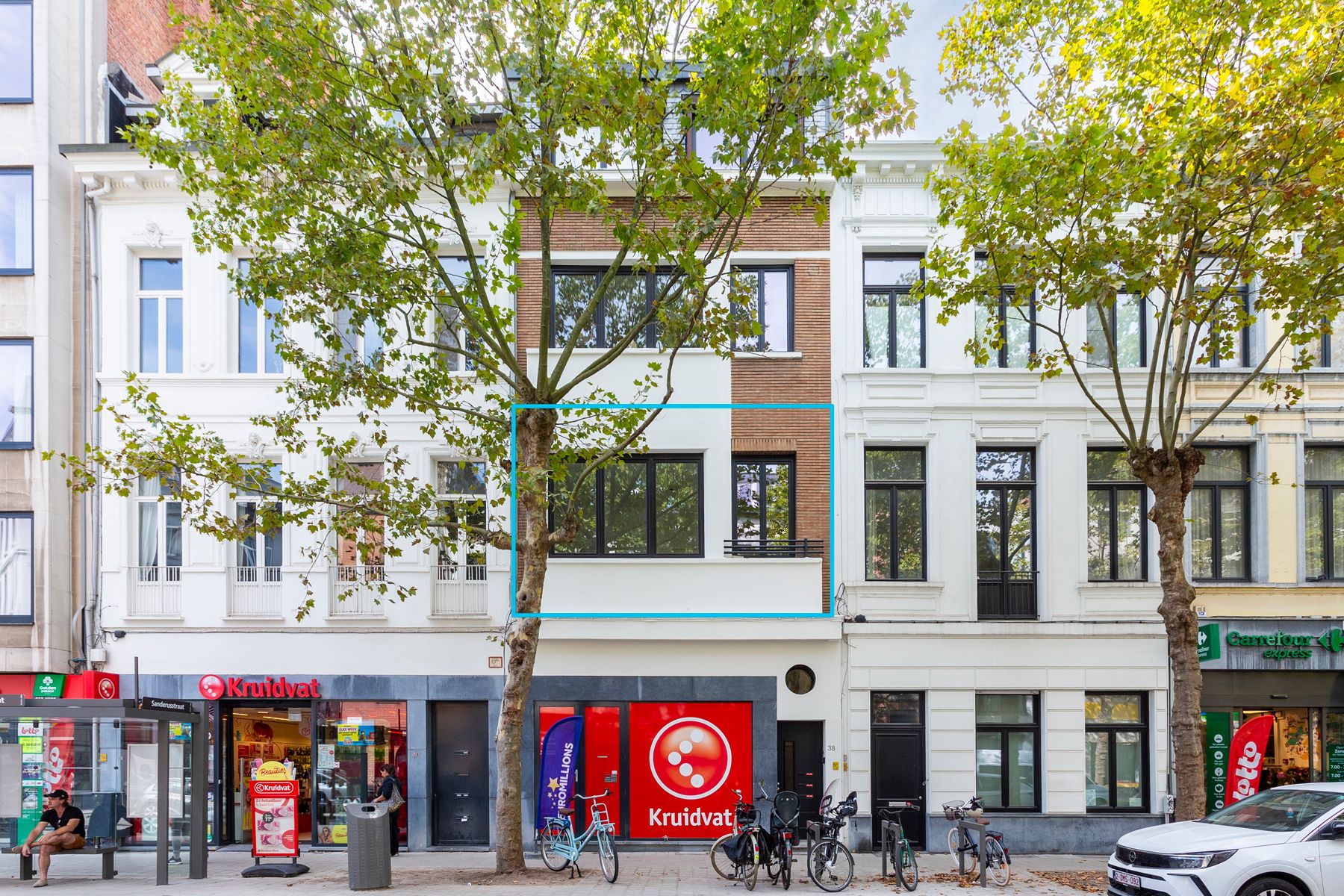 Totaalrenovatie 2 slaapkamers en toffe buitenruimte foto 2