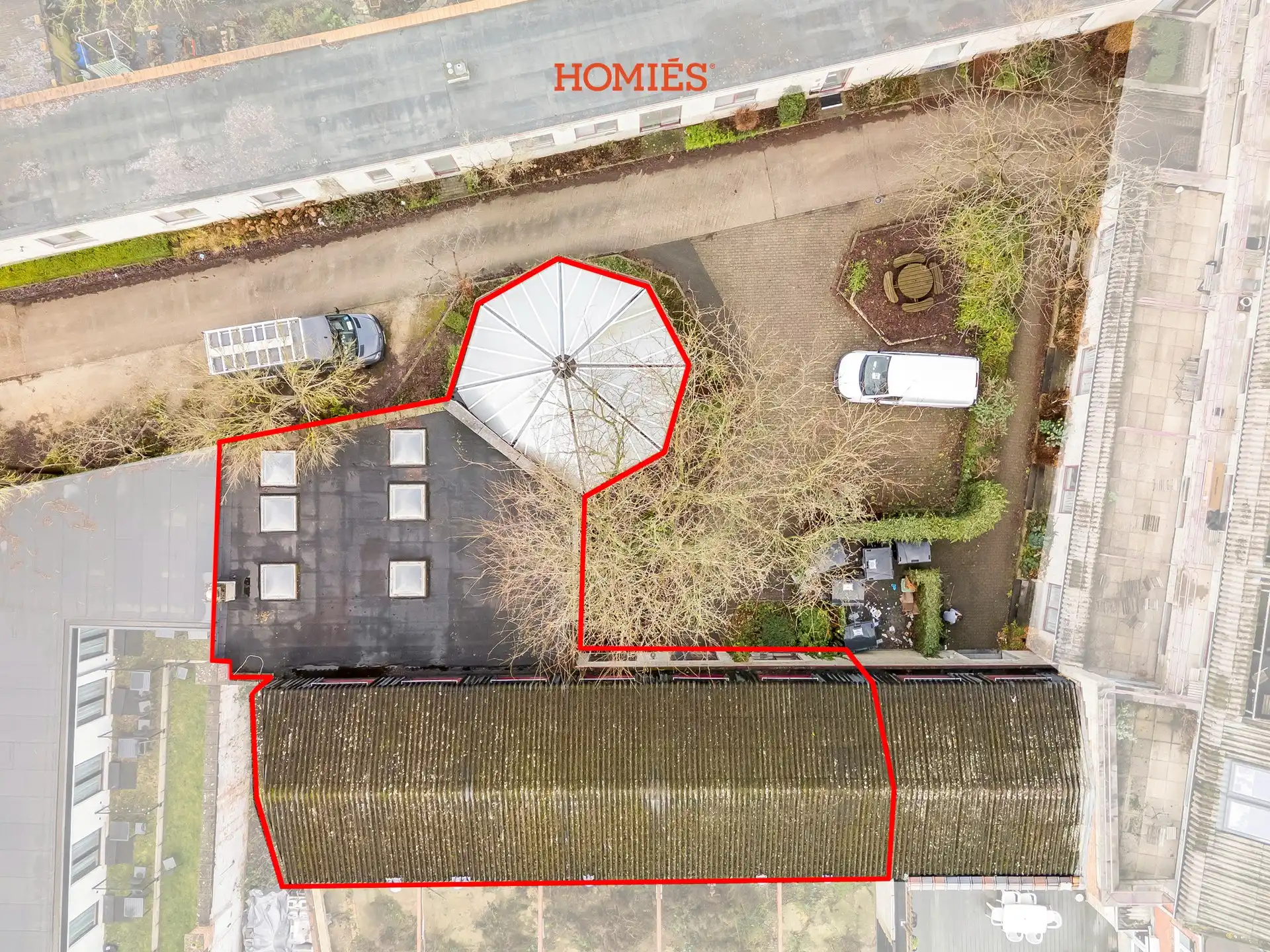 Veelzijdig handelspand met 9 parkeerplaatsen op toplocatie foto 2