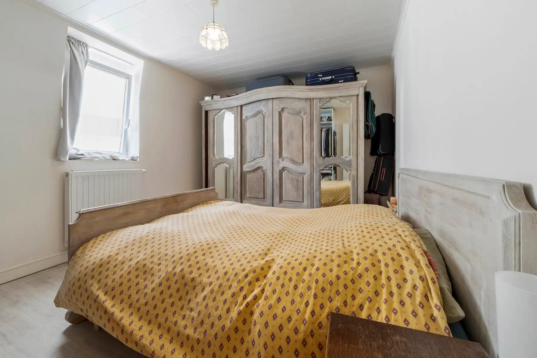 Stijlvolle, instapklare woning met moderne afwerking en gezellige tuin in Genk foto 16