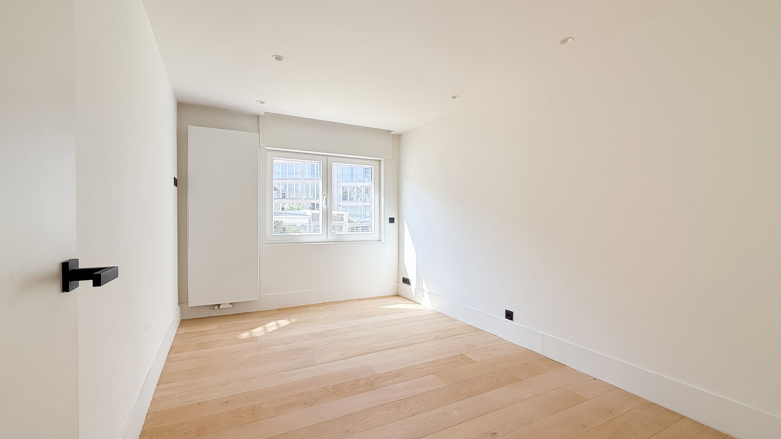 Ruim HOEKAPPARTEMENT tussen Albertplein en Driehoeksplein foto 17