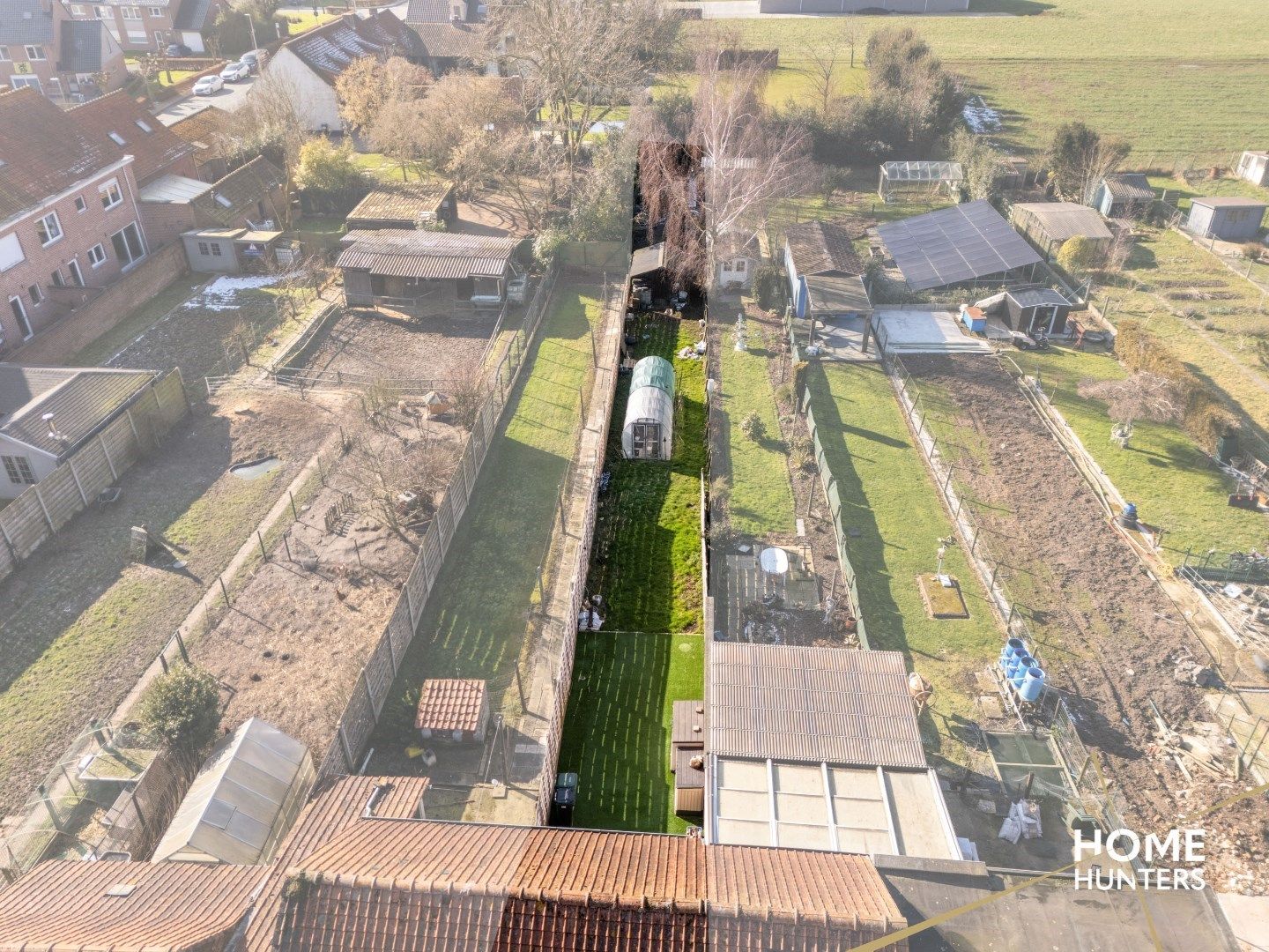 Praktische woning met 2 slaapkamers en uitgestrekte tuin in het rustige Wijtschate foto 3