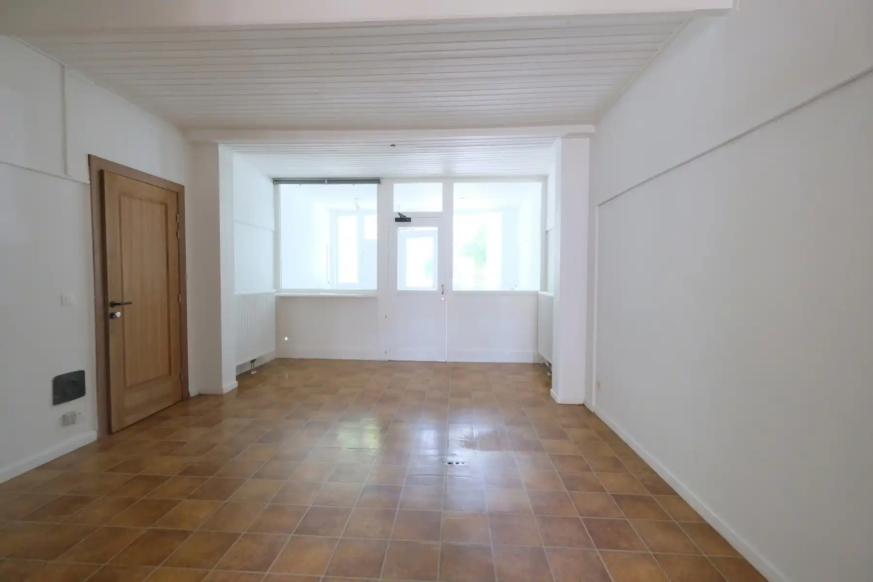 Ruim appartement in rustige wijk foto 5
