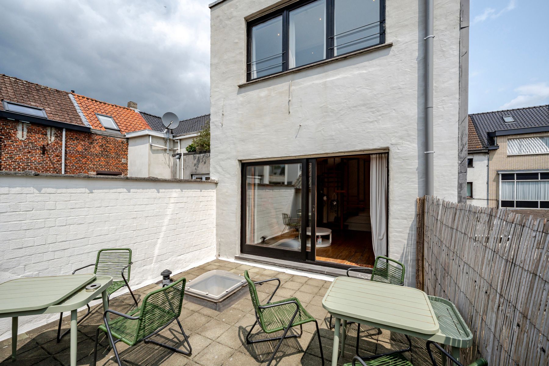 Charmante stadswoning met loods foto 17
