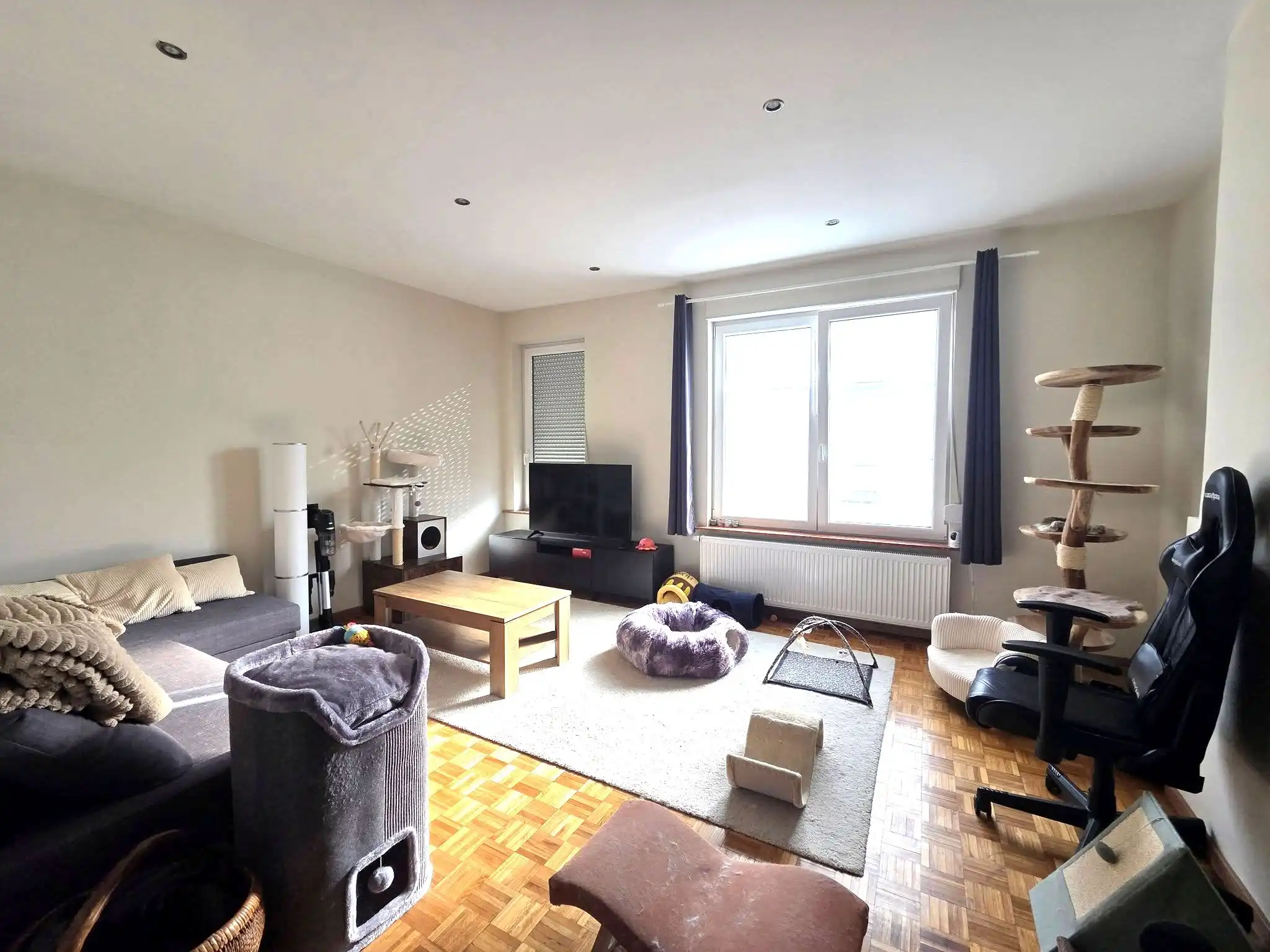 Gebouw opgedeeld in 2 appartementen. foto 3