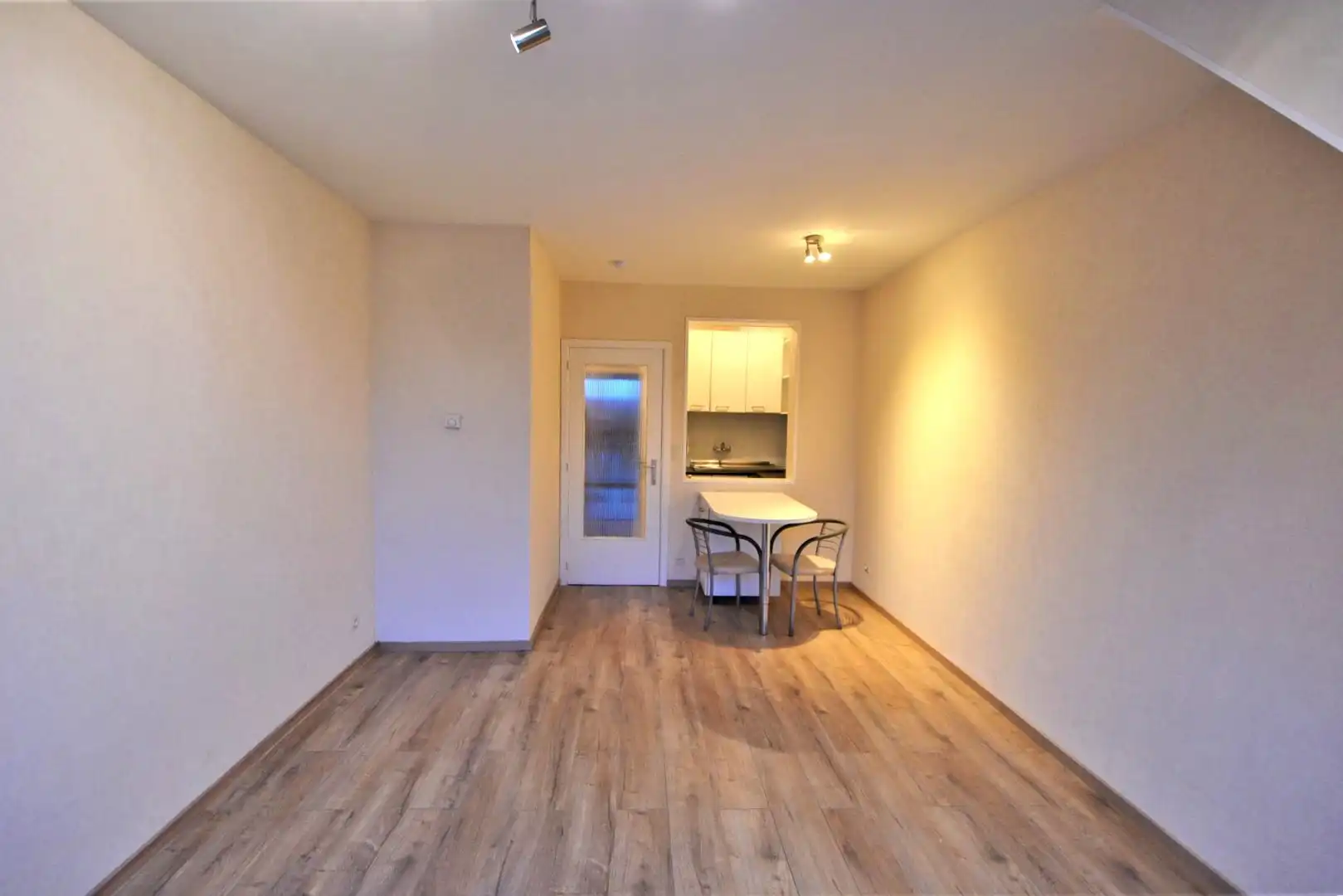 Dakappartement met 1 slaapkamer foto 2