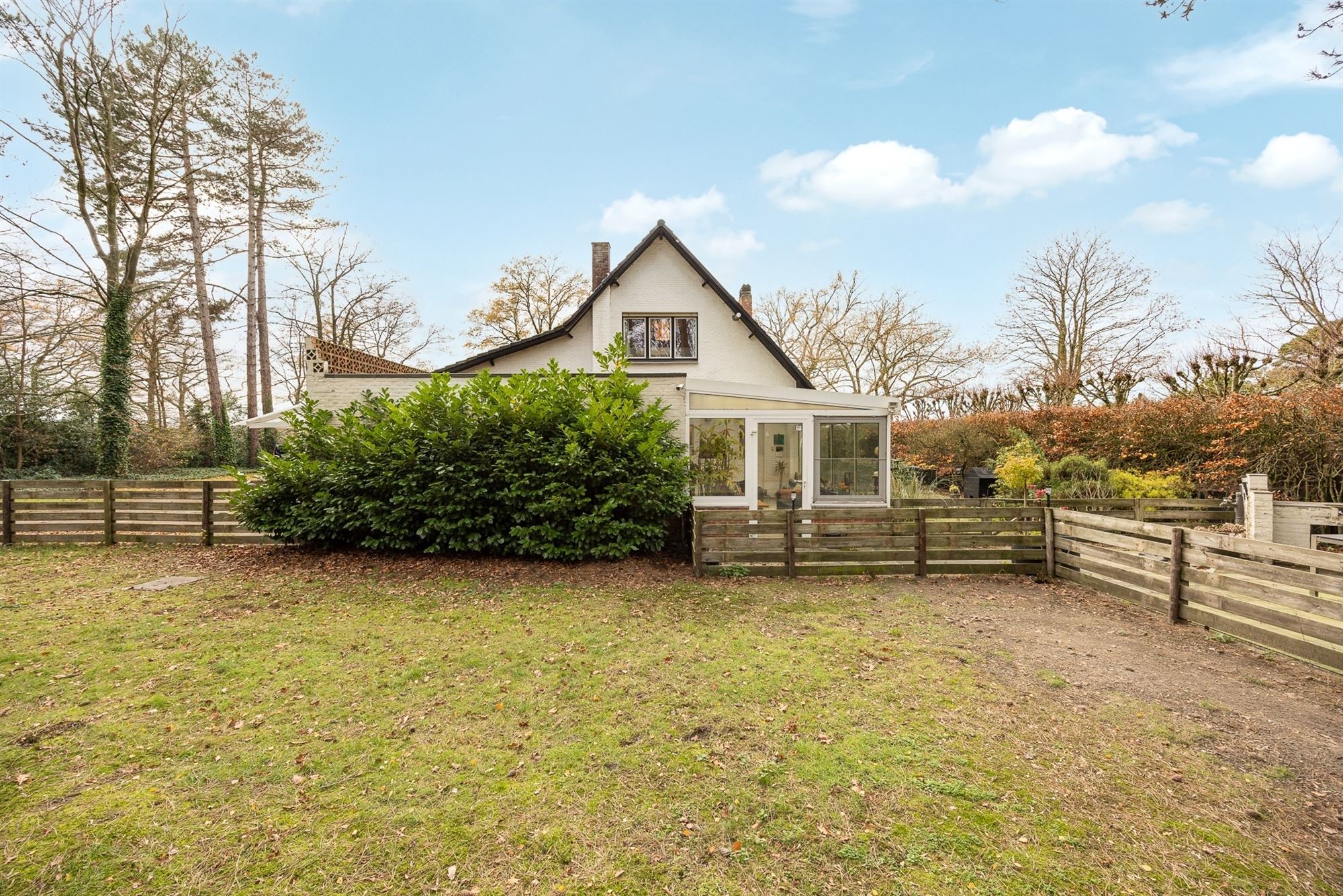 Charmant landhuis op een perceel van 2.760m² foto 2