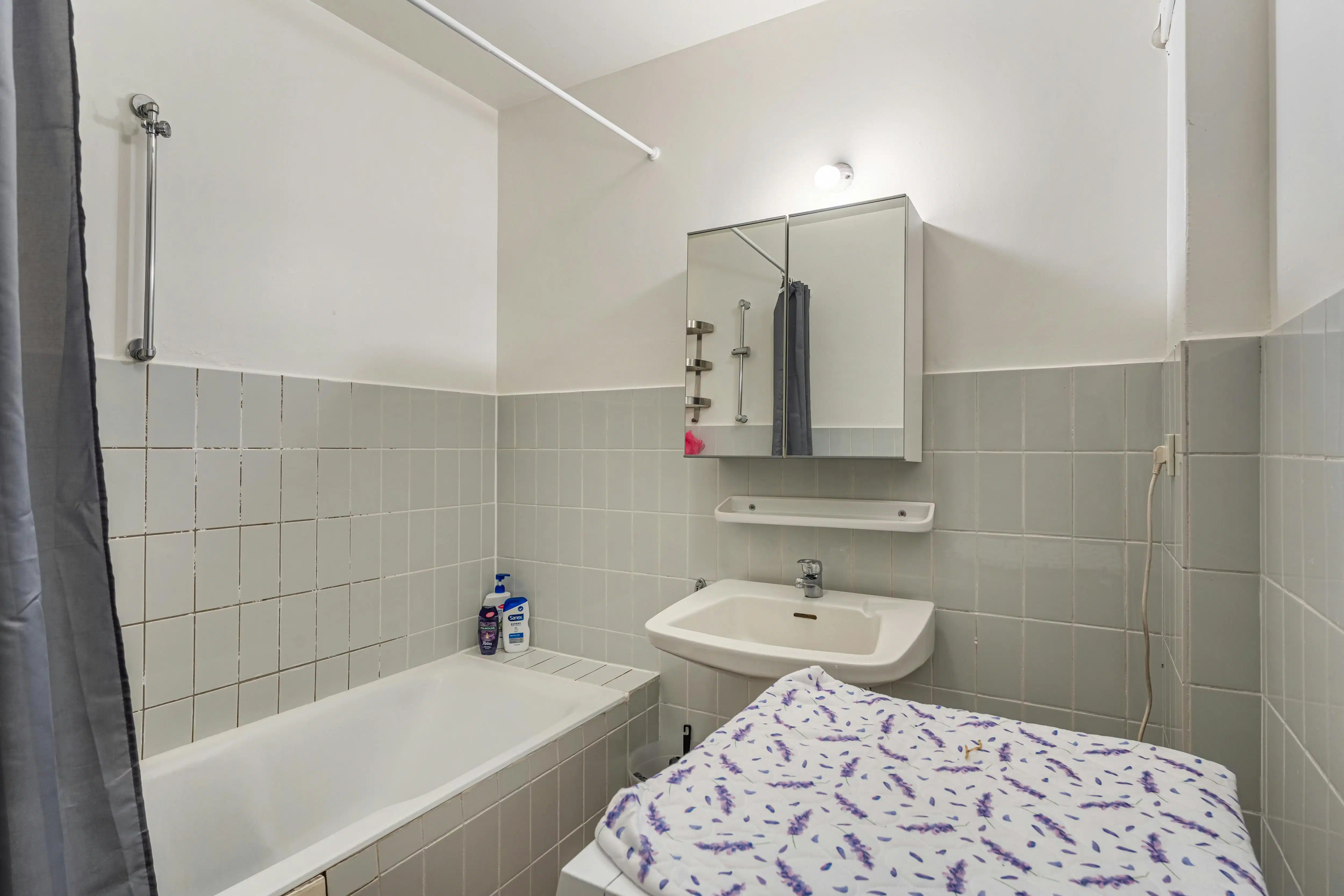 Gezellig appartement met 2 slaapkamers en autostandplaats in Hasselt foto 9