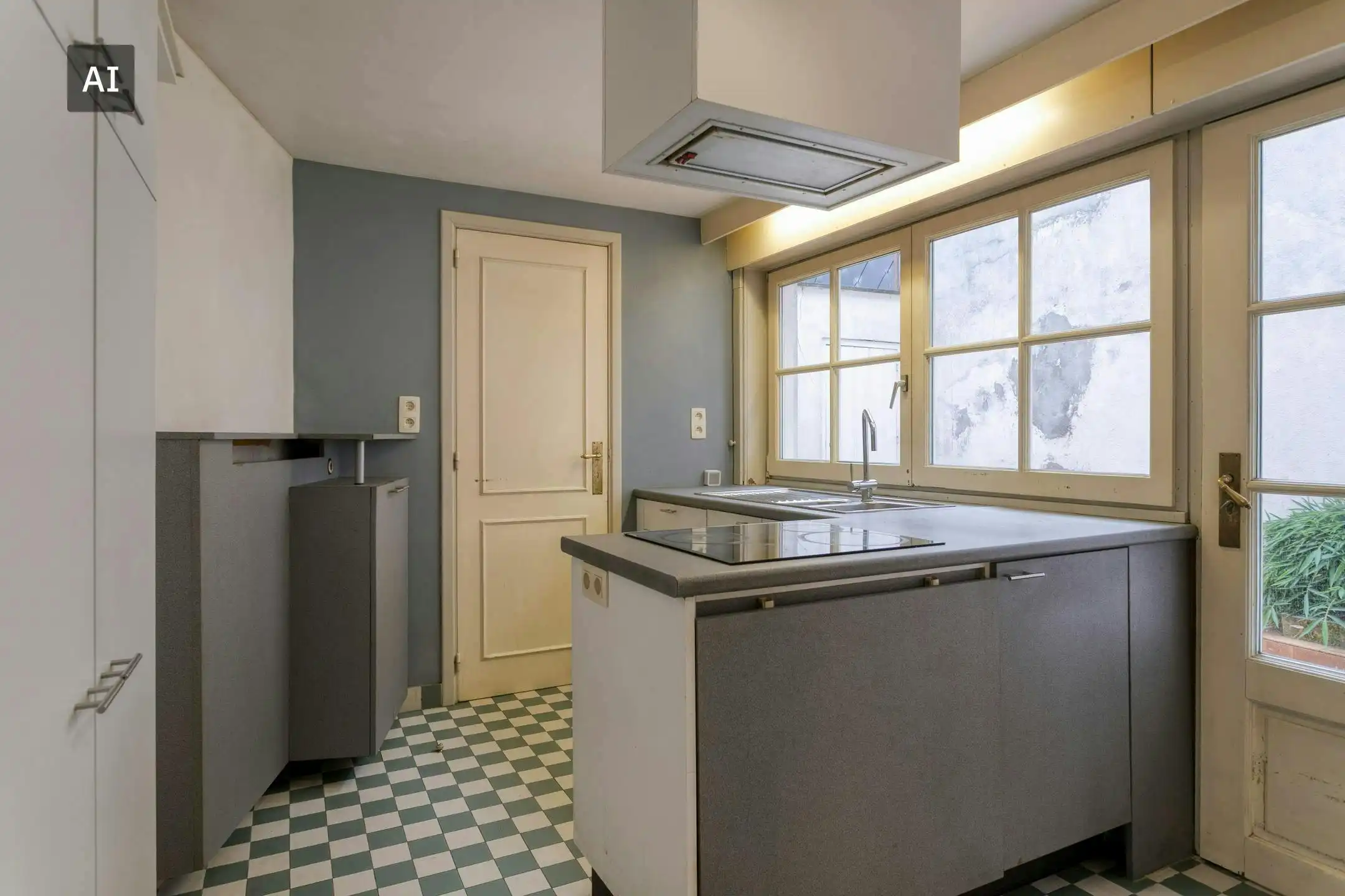 Instapklaar burgerhuis te koop in het centrum van Izegem. foto 11