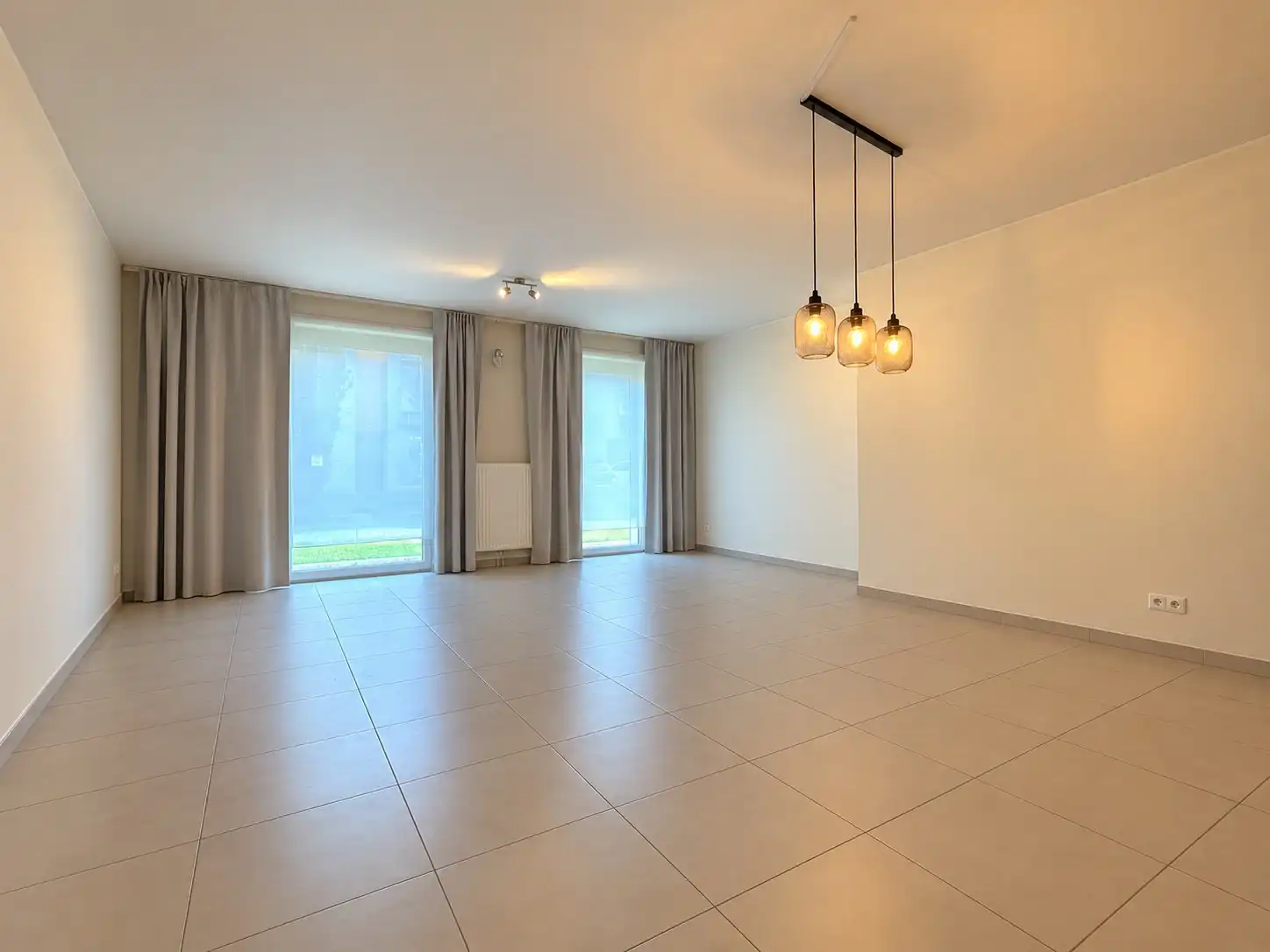 Prachtig afgewerkt gelijkvloersappartement foto 3