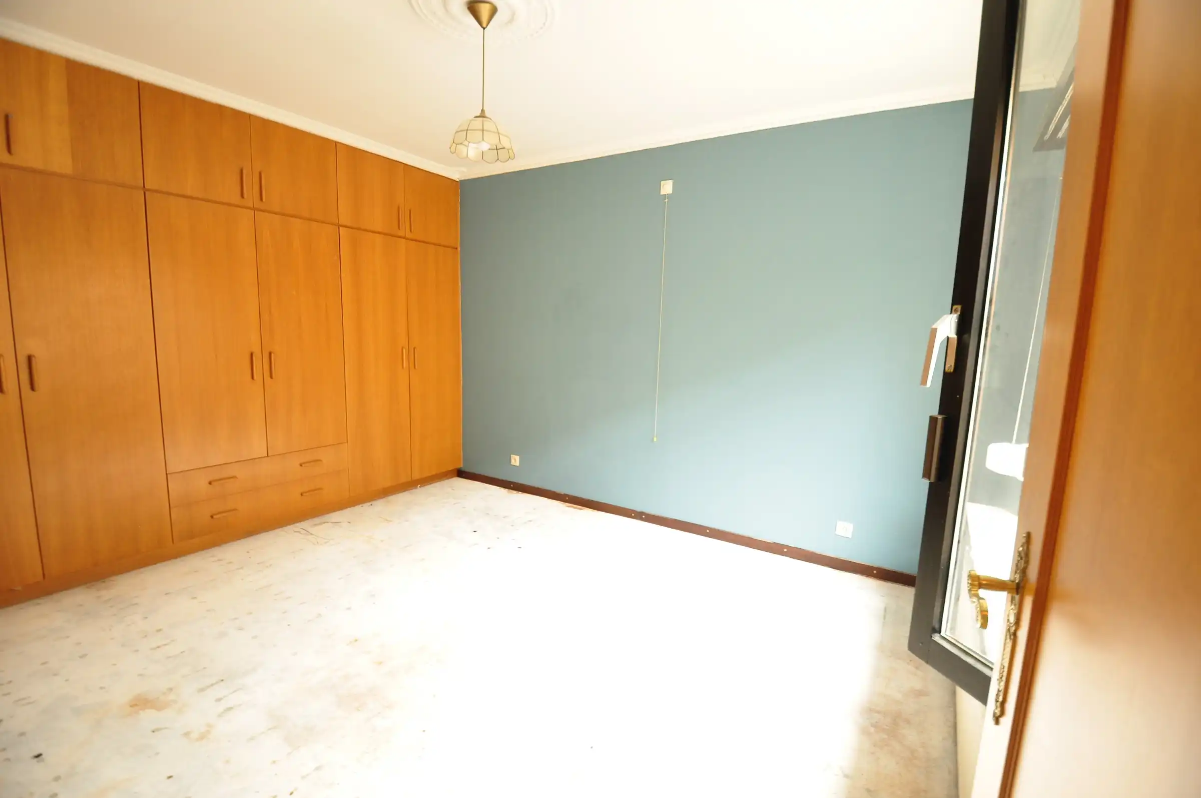 Bungalow met grote garage en twee slaapkamers foto 11