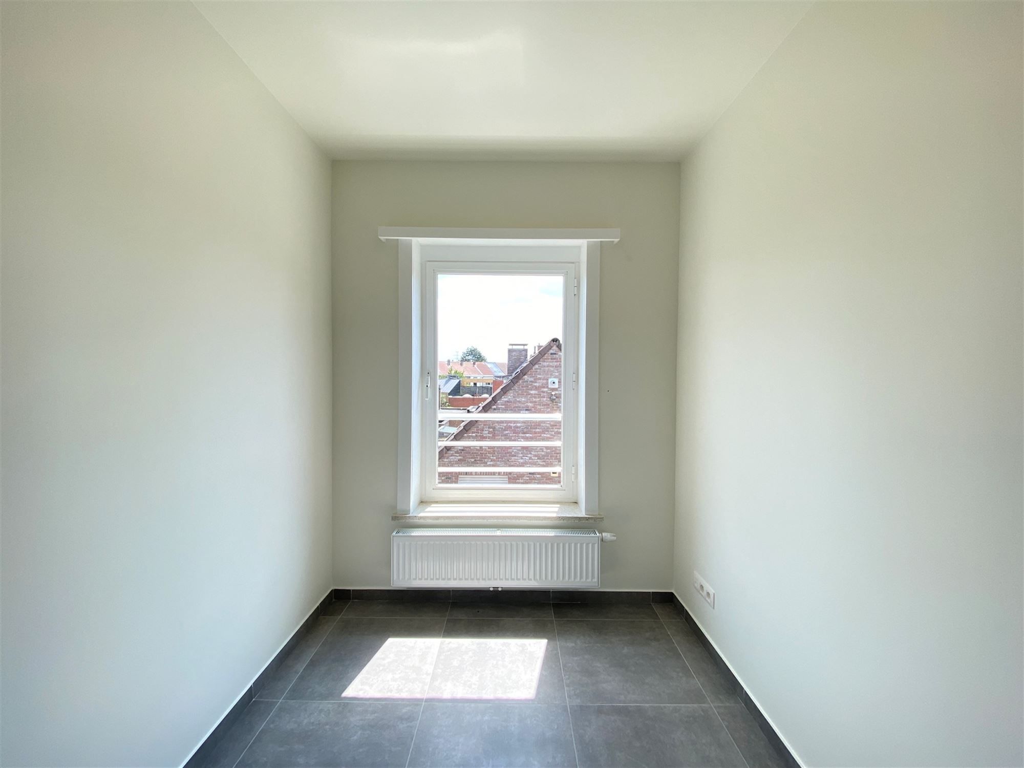 Gerenoveerd appartement met garagebox te Wondelgem  foto 18