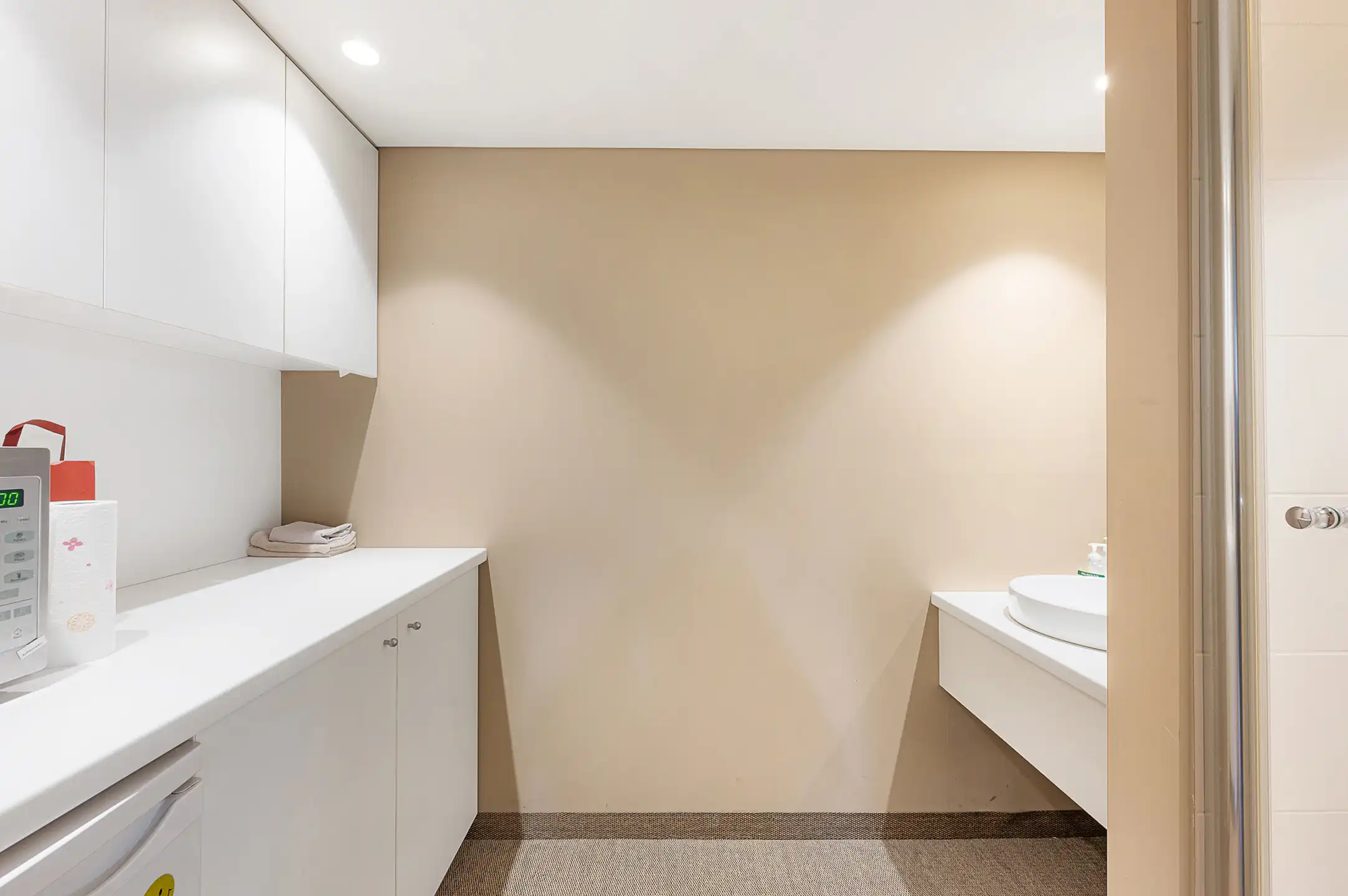 Uitstekend gelegen commercieel handelspand op de Kustlaan.. foto 15