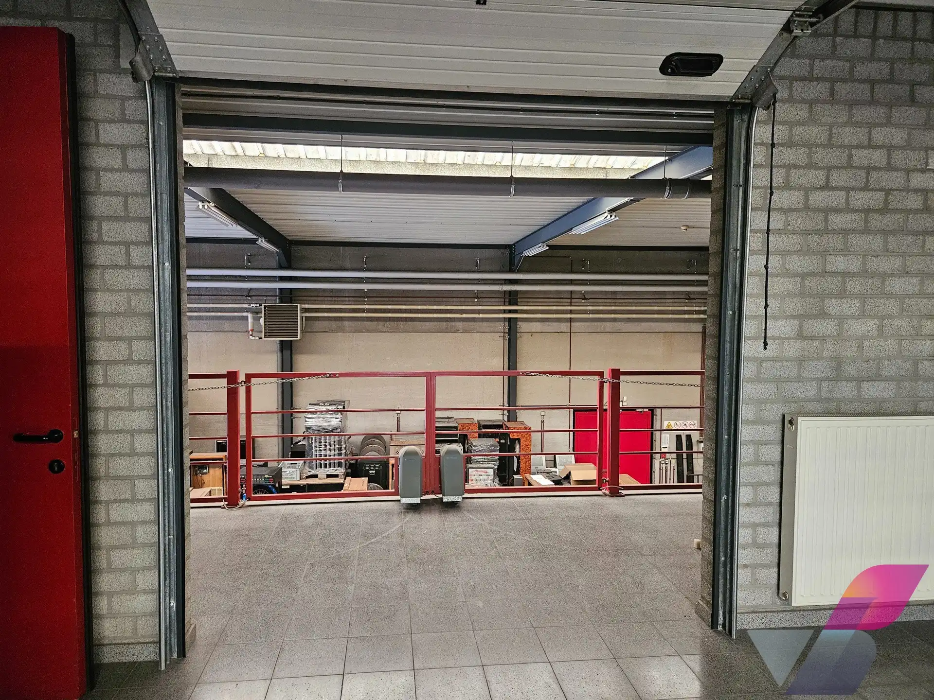 Semi-industrieel gebouw op zichtlocatie foto 11