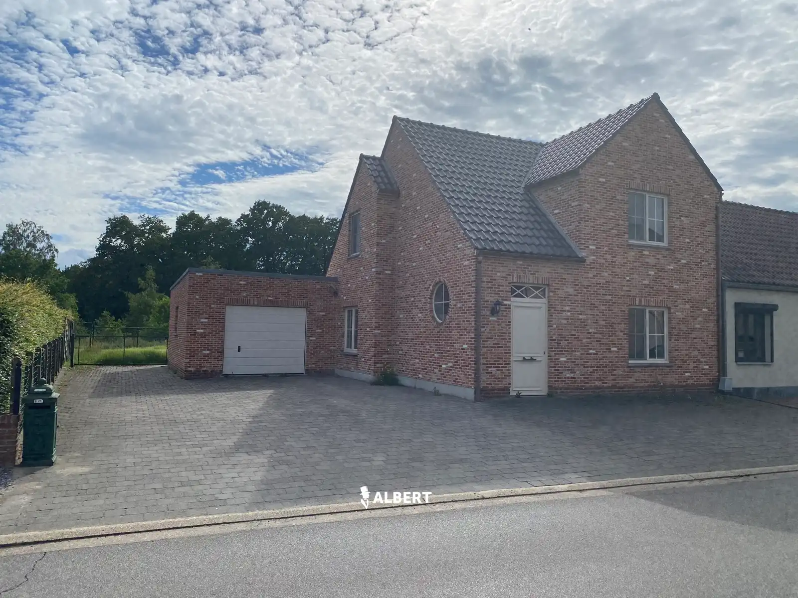 Huurwoning HOB in rustige buurt in Diepenbeek foto {{pictureIndex}}
